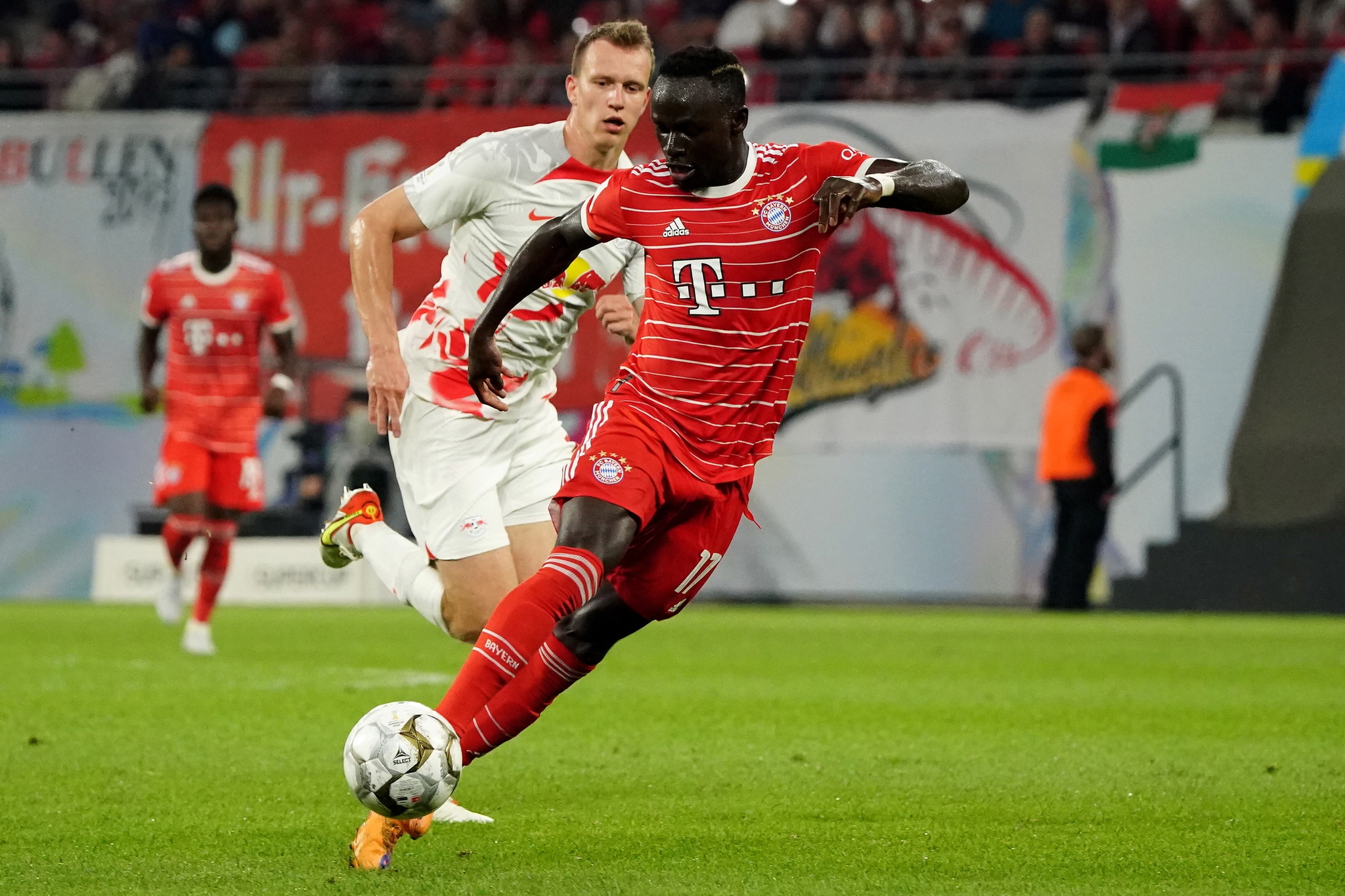 Sadio Mane in action during the DFL-Supercup 2022