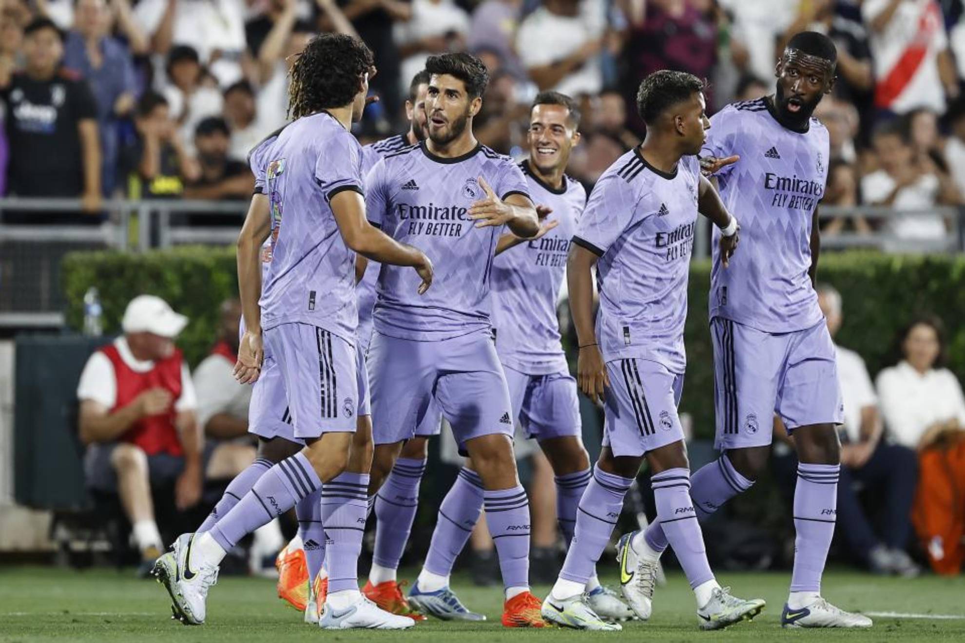 Los jugadores del Madrid, celebrando el segundo gol ante la Juve. FOTO: ngel Rivero