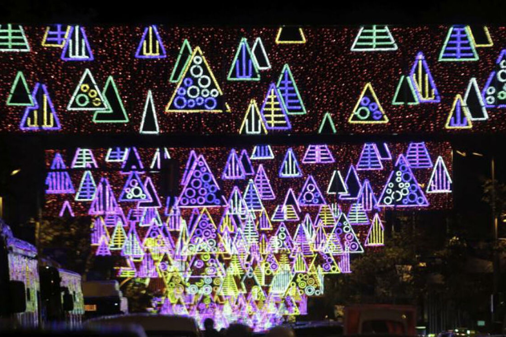 Las luces de Navidad adornan las calles españolas