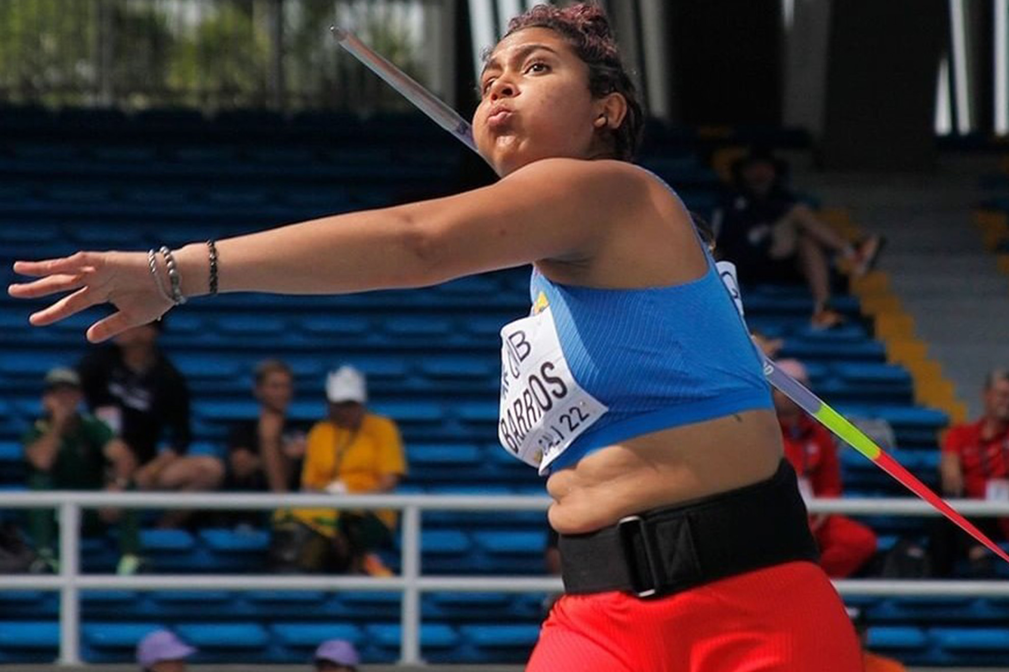 Valentina Barrios registró un lanzamiento de 57.84 metros | @OlimpicoCol