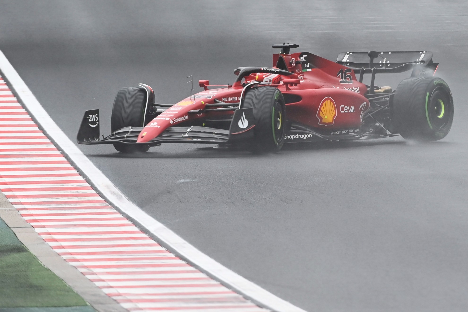 Charles Leclerc durante el Gran Premio de Hungría | Tamas Kovacs EFE