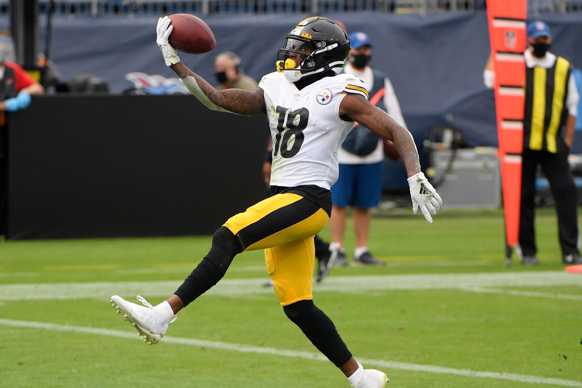 Diontae Johnson renueva por 2 años y 39.5 millones con los Pittsburgh Steelers | USA Today Sports