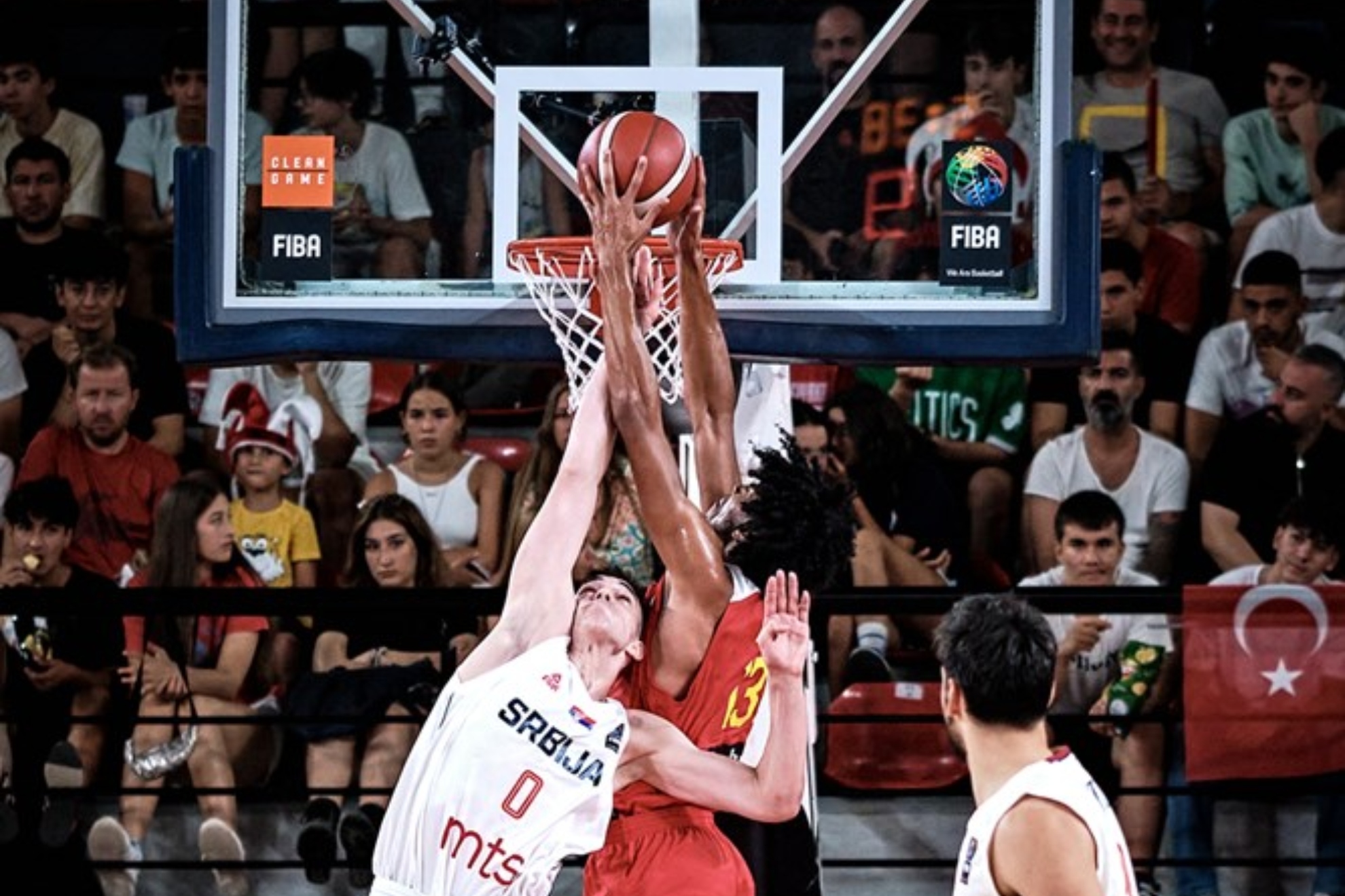 Almansa, en acción / FIBA PHOTO