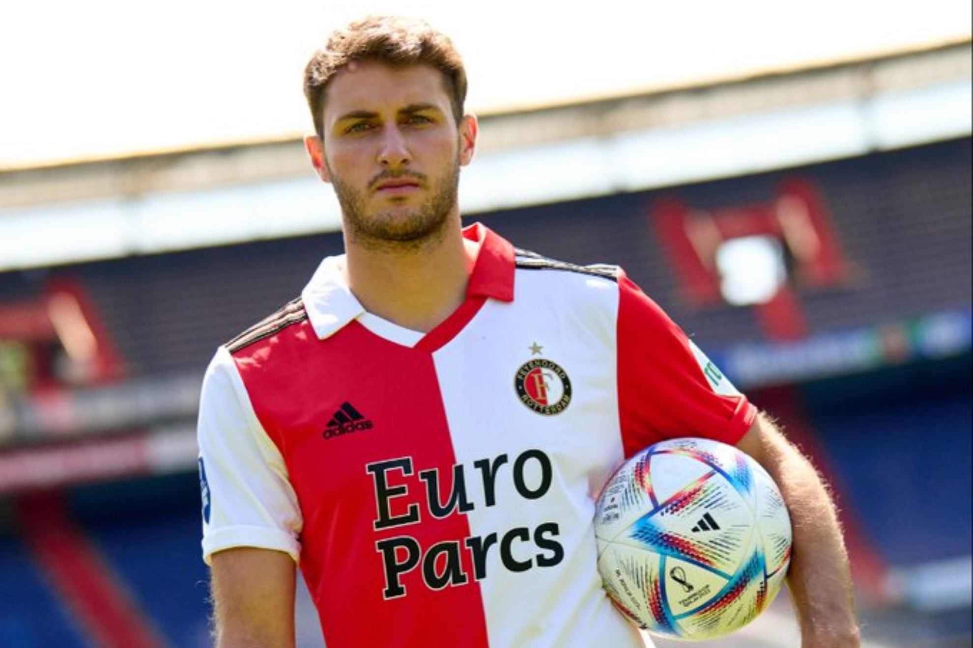 Santi Giménez, listo para debutar en la Eredivisie | @Feyenoord