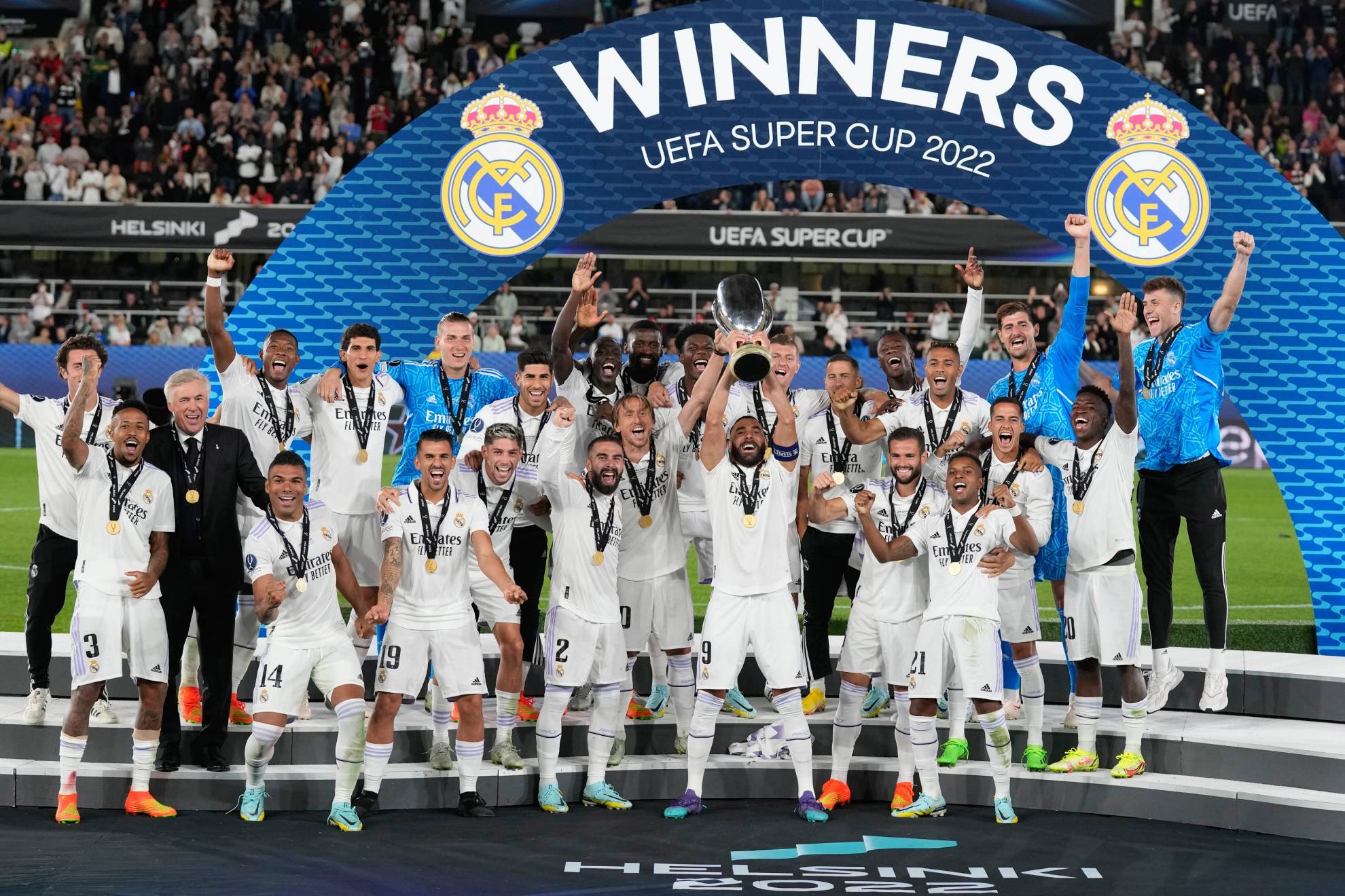 El Real Madrid se instala en la felicidad