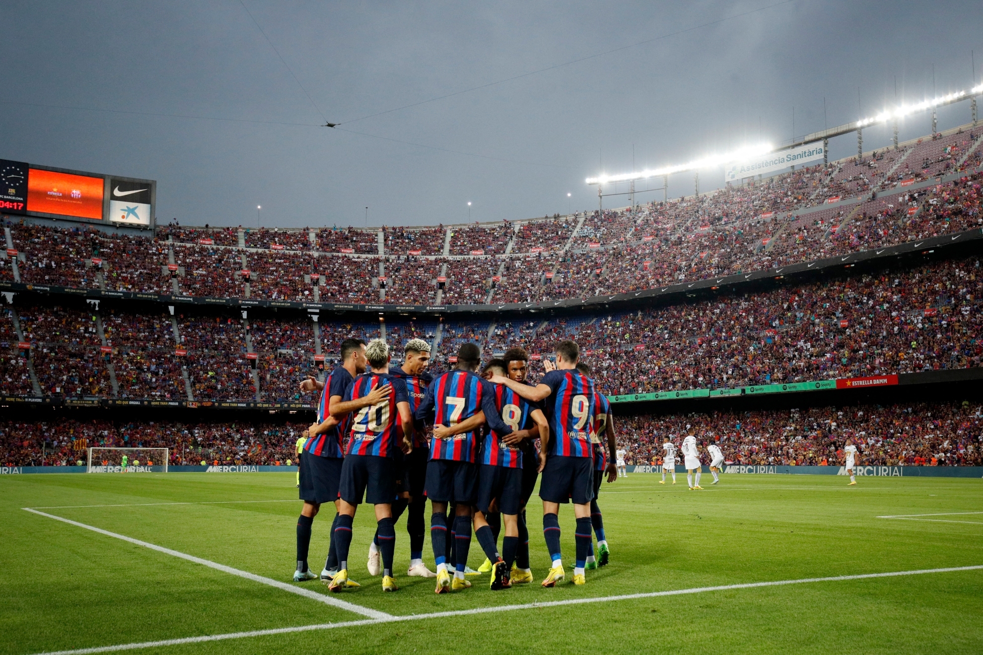 El Barça debe inscribir a sus jugadores | Reuters