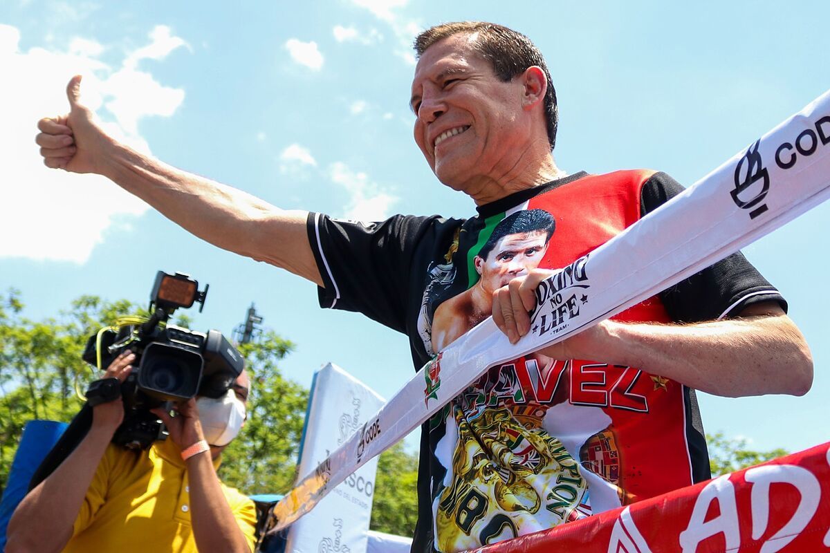 Julio Csar Chvez festeja su mayor ttulo: 13 aos sin alcohol ni drogas