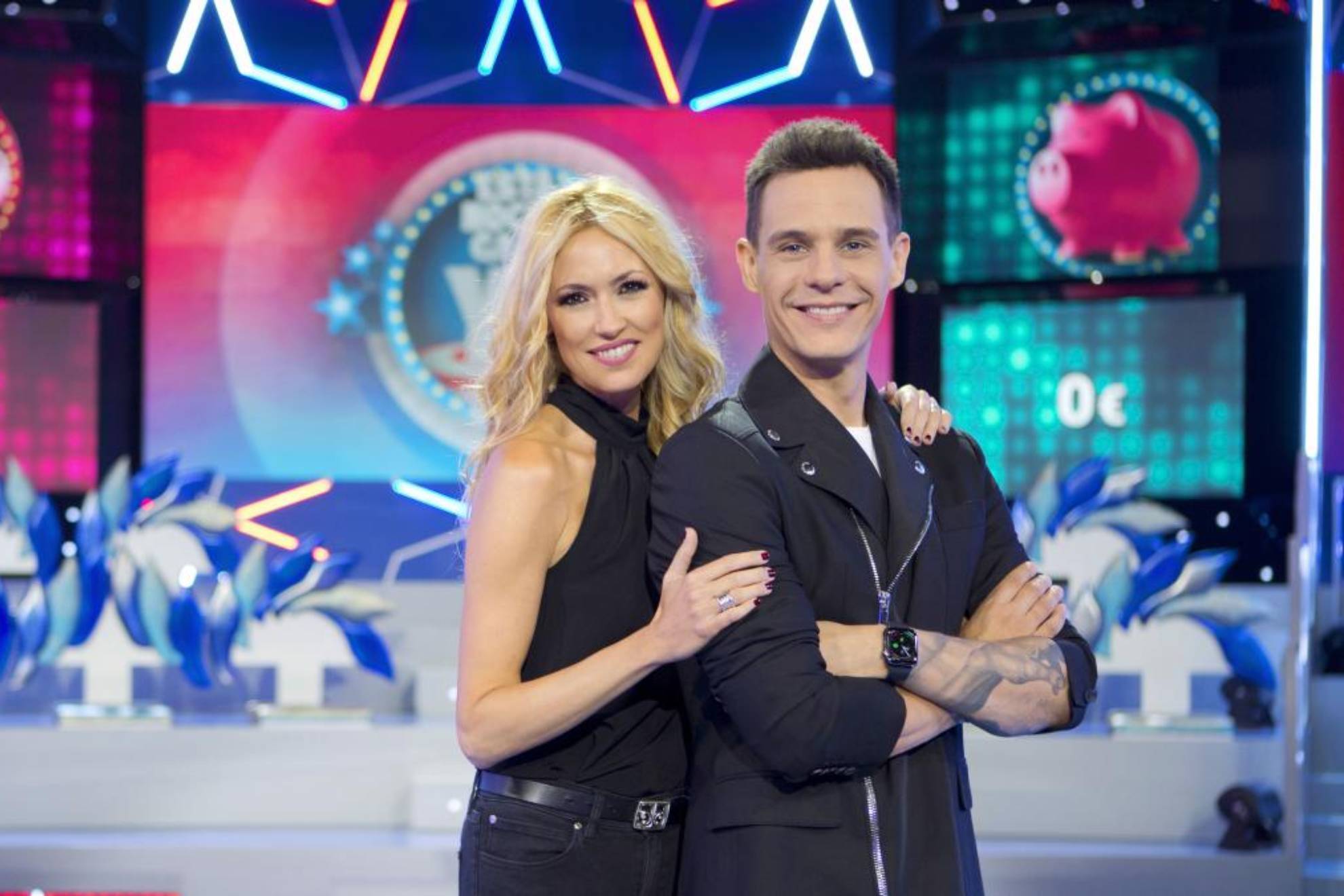 El presentador Christian Gálvez y Carolina Cerezuela en 'Esta noche gano yo'.