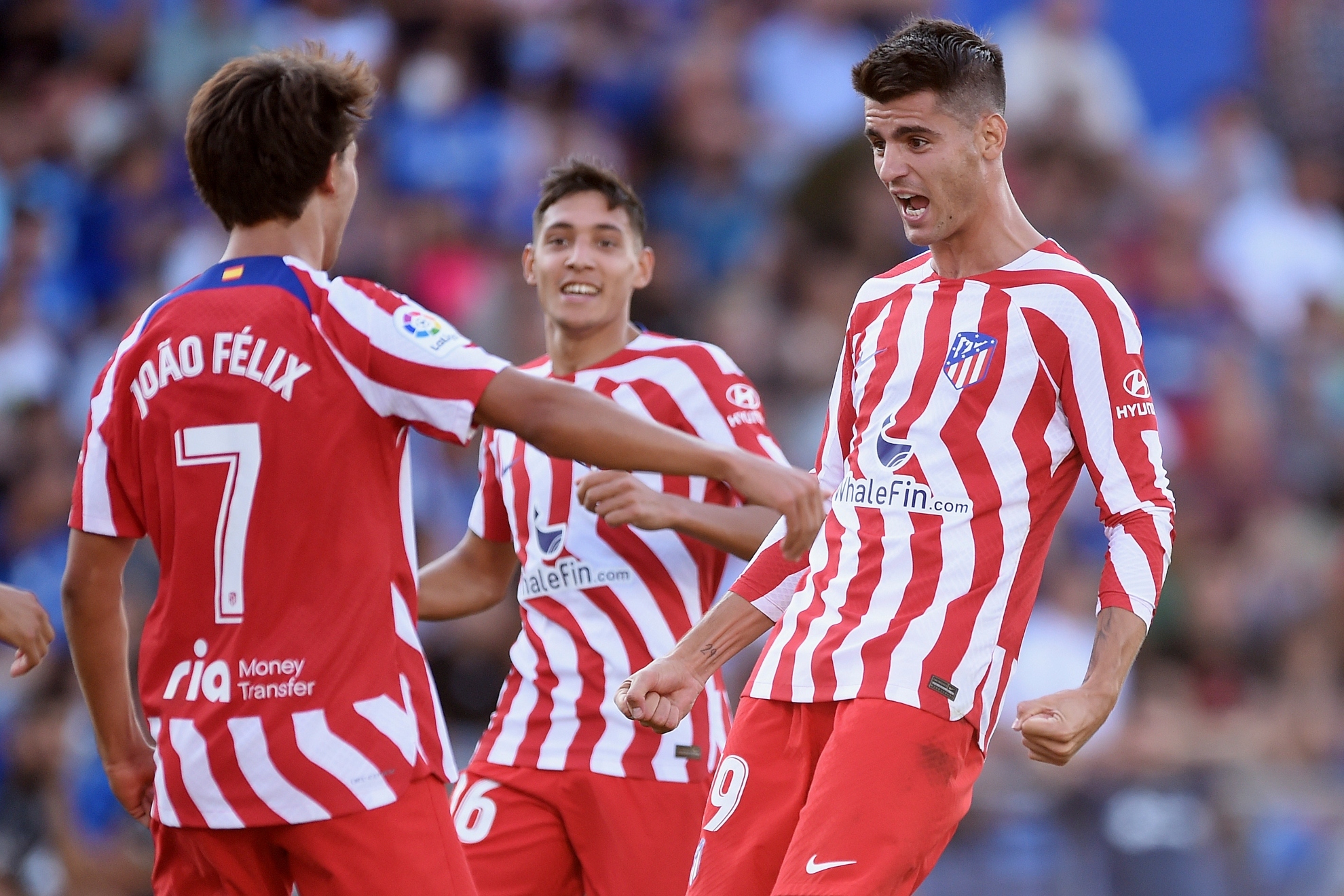 Morata y Joao Félix, con Molina al fondo, festejan uno de los goles del Atlético. / GETTY IMAGES