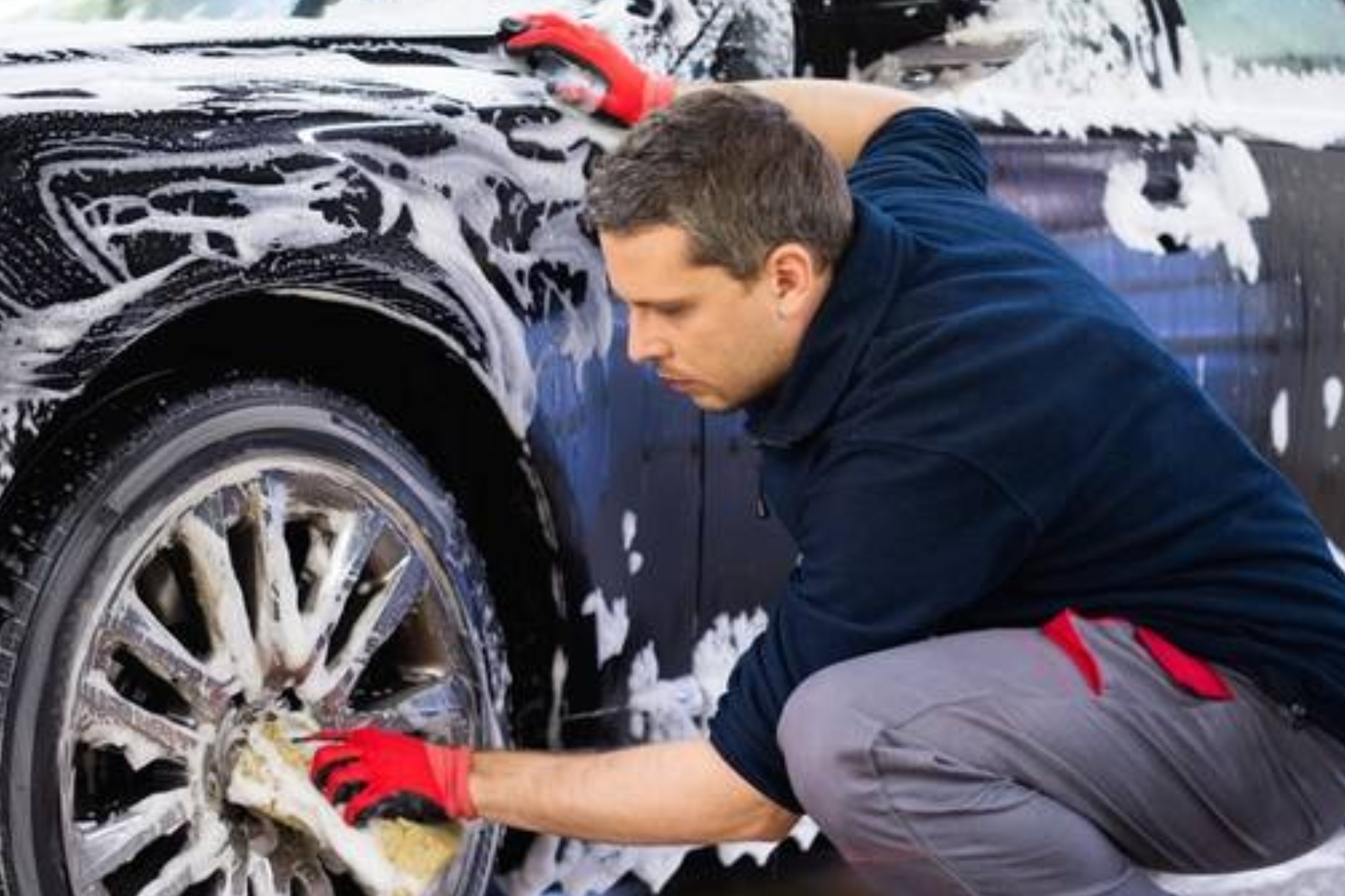 ¿Cómo limpiar el barro de tu coche sin dañarlo? Proceso, trucos y consejos para conseguirlo