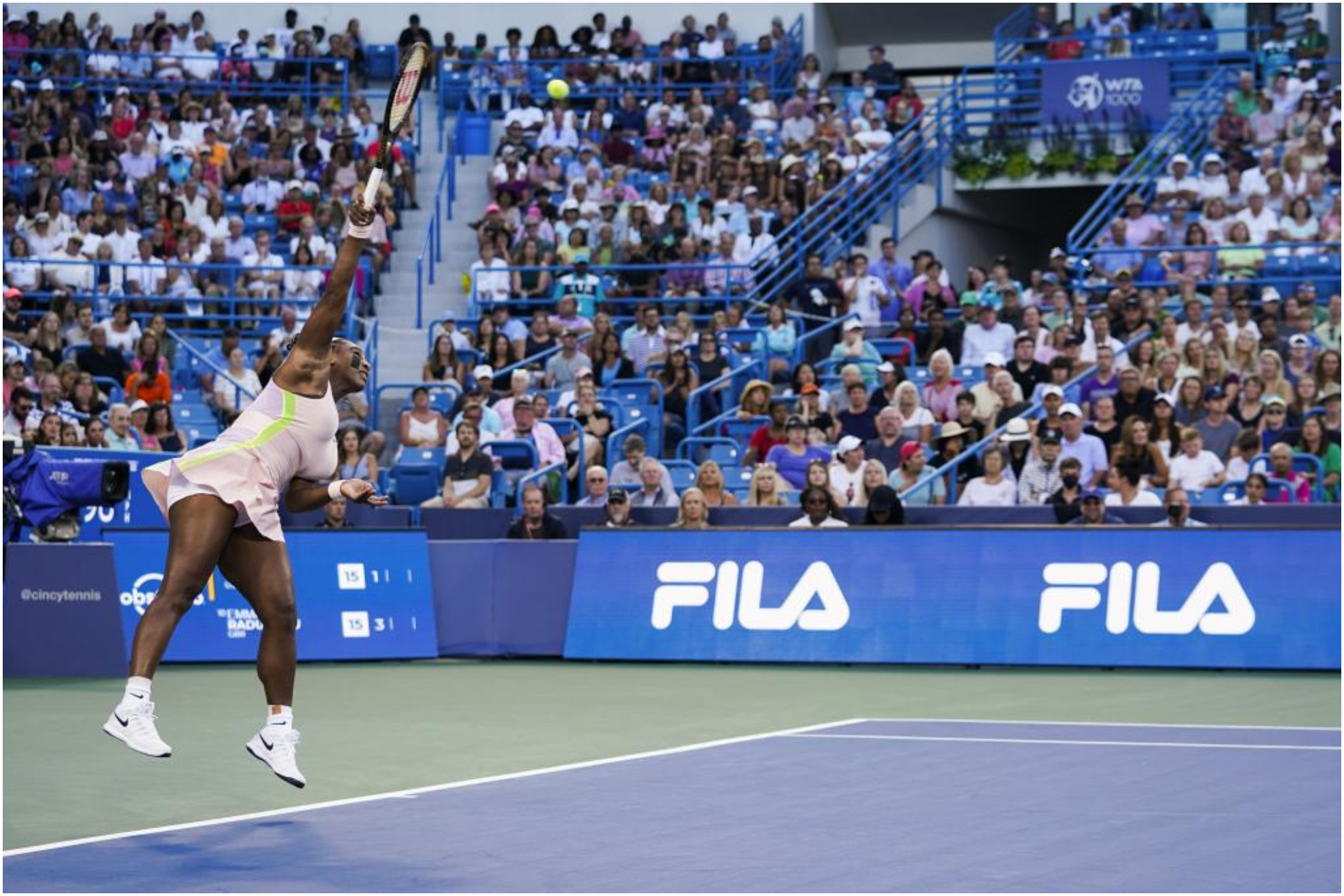 Serena Williams, en su partido ante Raducanu / AP.