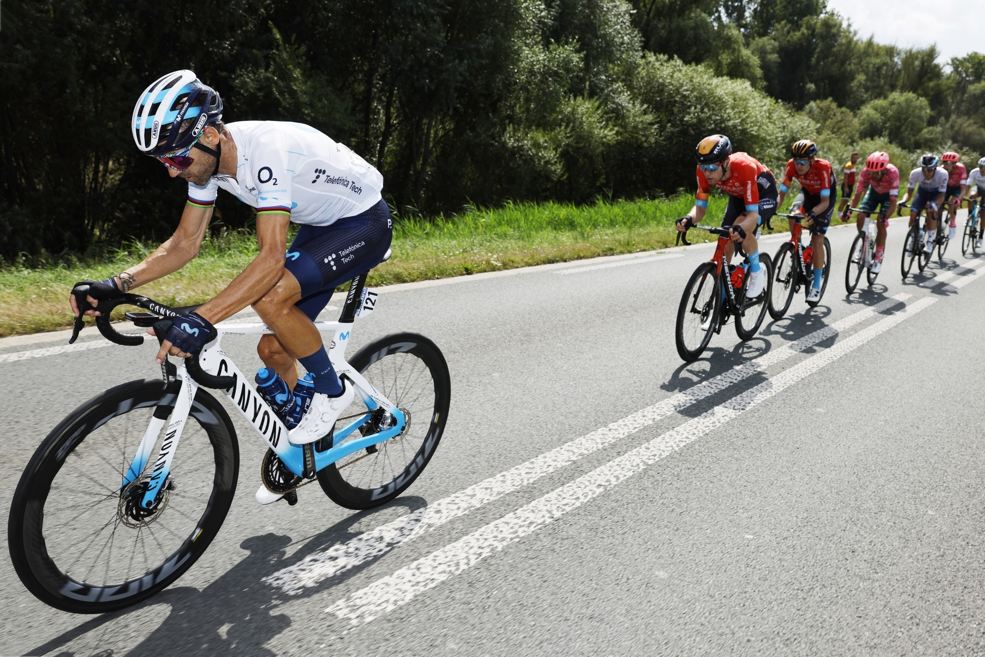 Alejandro Valverde, tras caerse en la segunda etapa de su ltima Vuelta: "No ha sido un da tranquilo, y a la vista est..."