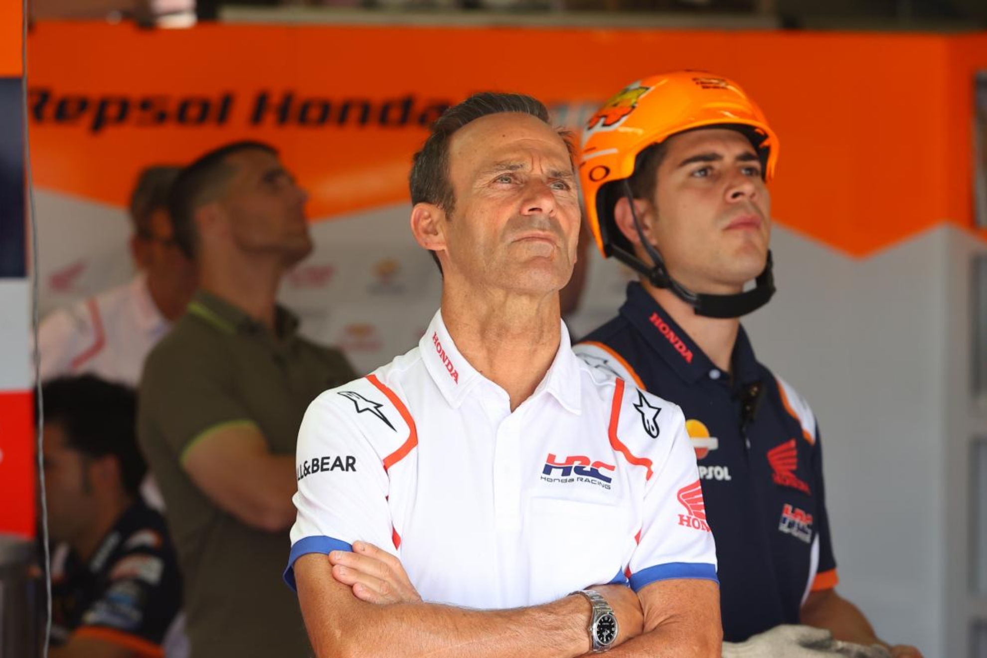 Alberto Puig, en el box del Repsol Honda. MOTOGP