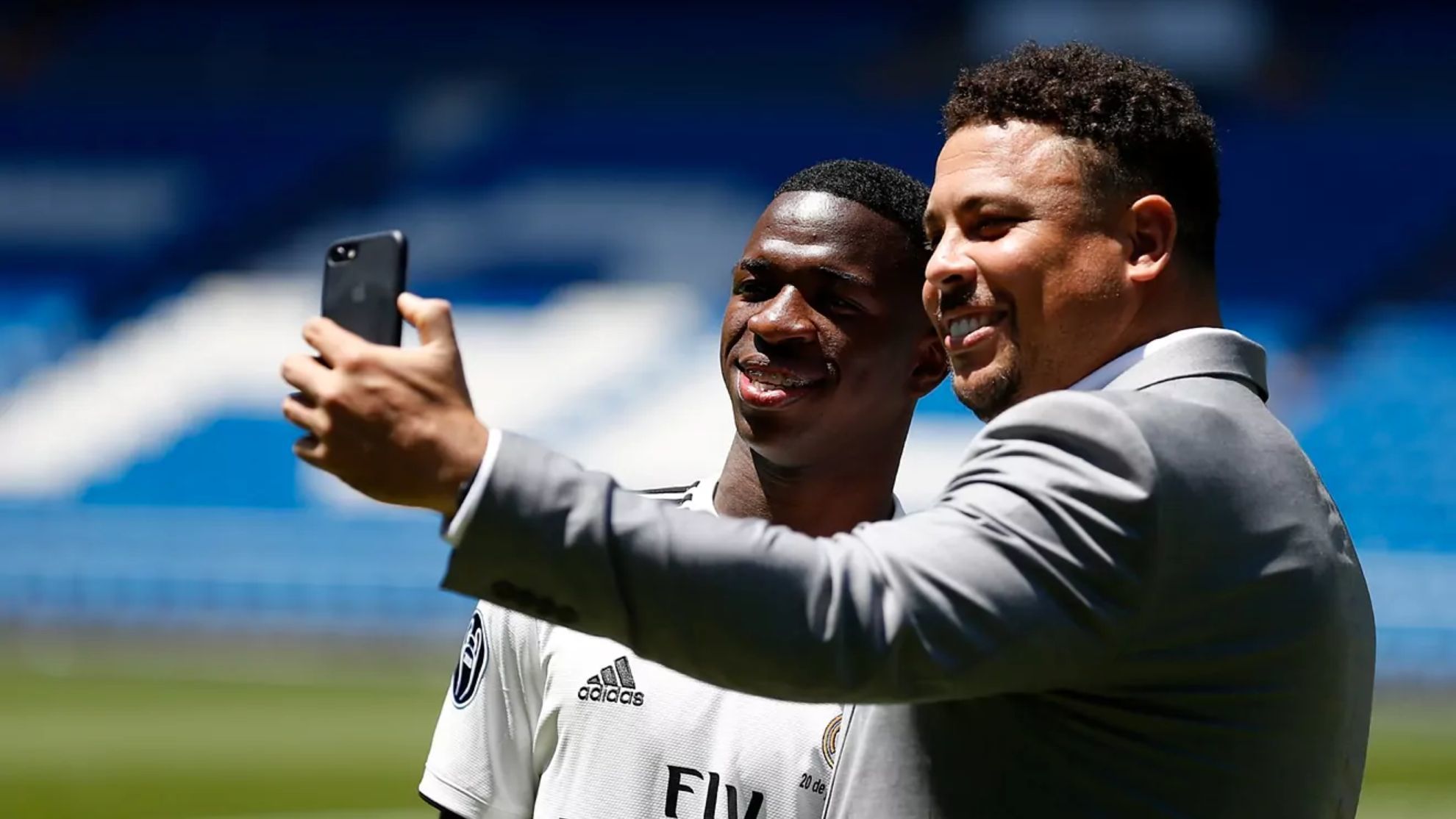 Vinicius and Ronaldo, together during his club presentation back in 2018.