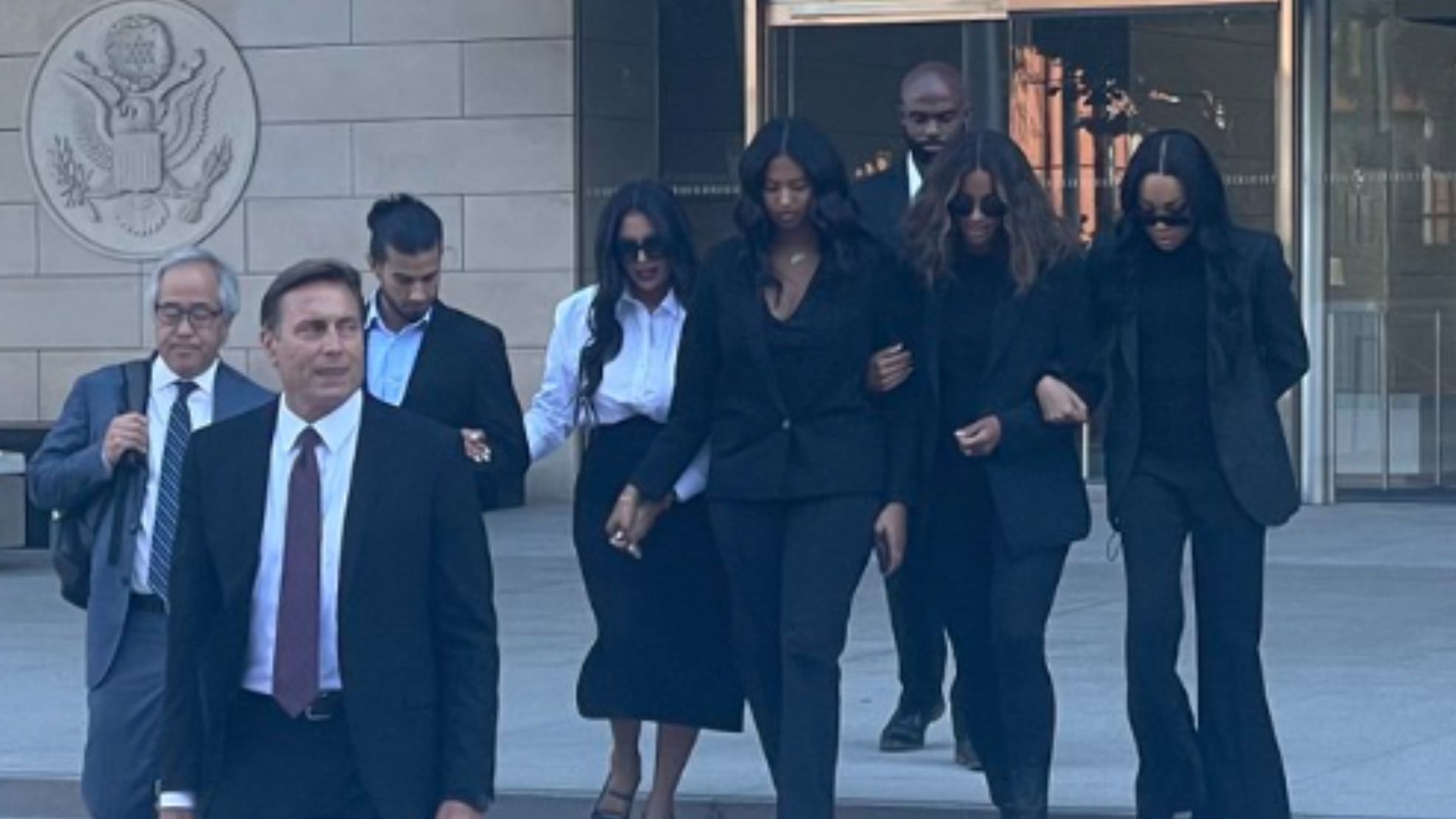 Ciara, wife of Broncos QB Russell Wilson, attends Kobe Bryant court case  with Vanessa | Marca
