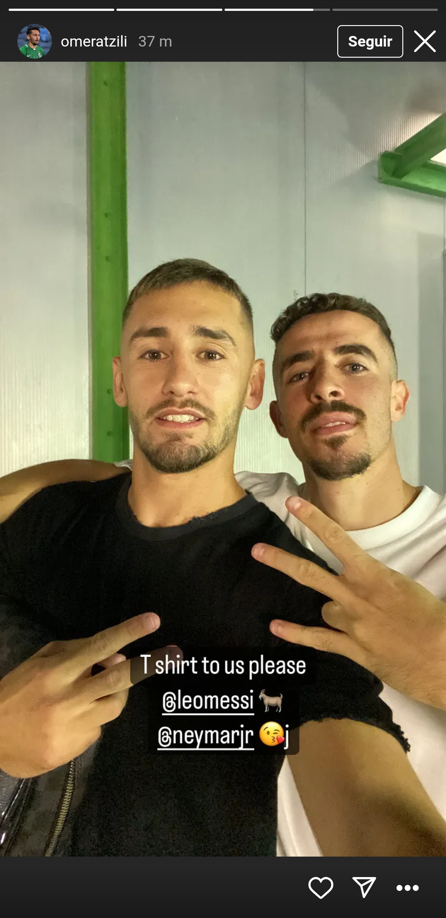 Dos jugadores del Maccabi Haifa ya piden a Messi y Neymar su camiseta!