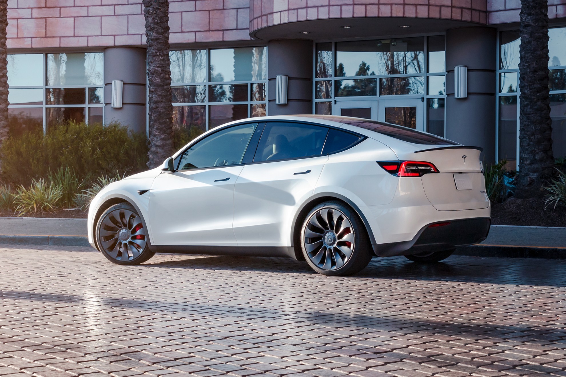 Tesla Model Y - Model Y RWD - nuevo modelo - 49.900 euros - plan moves III