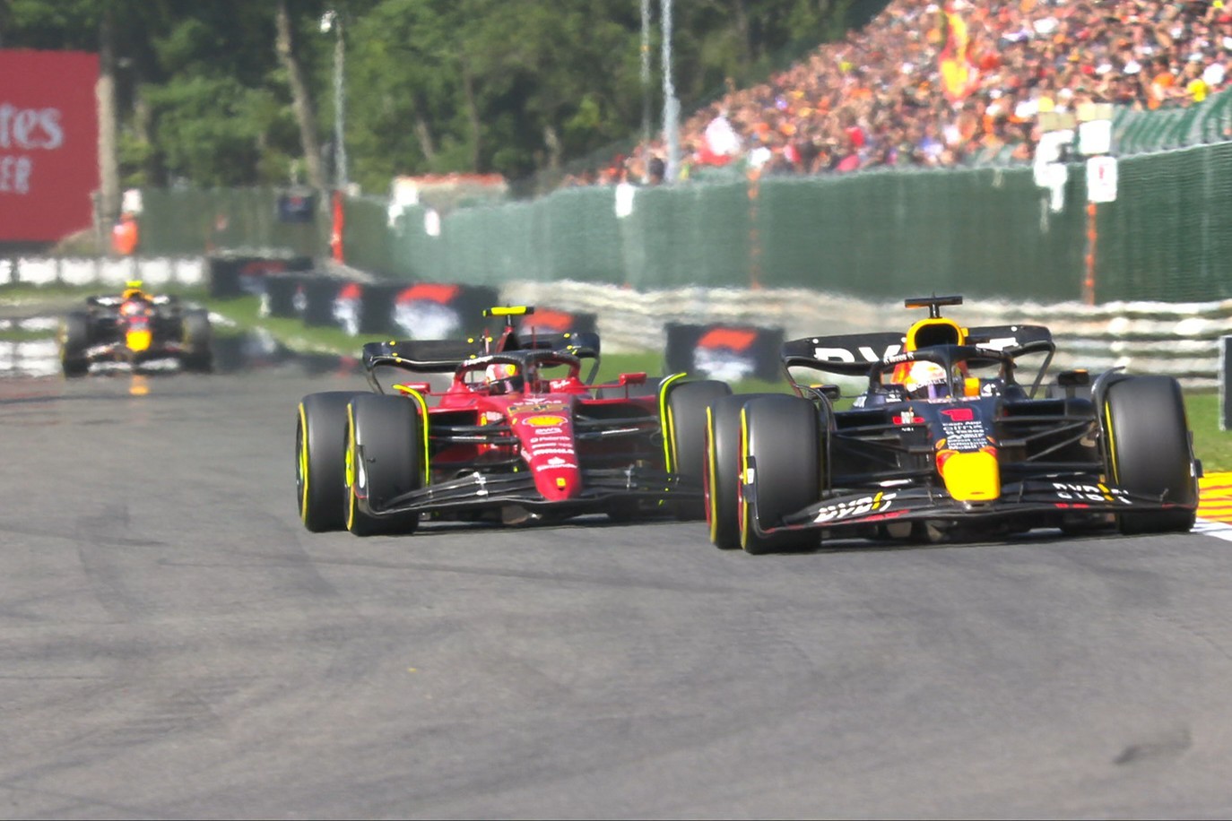 Verstappen tome el liderato de la carrera en la vuelta 18 / F1.com