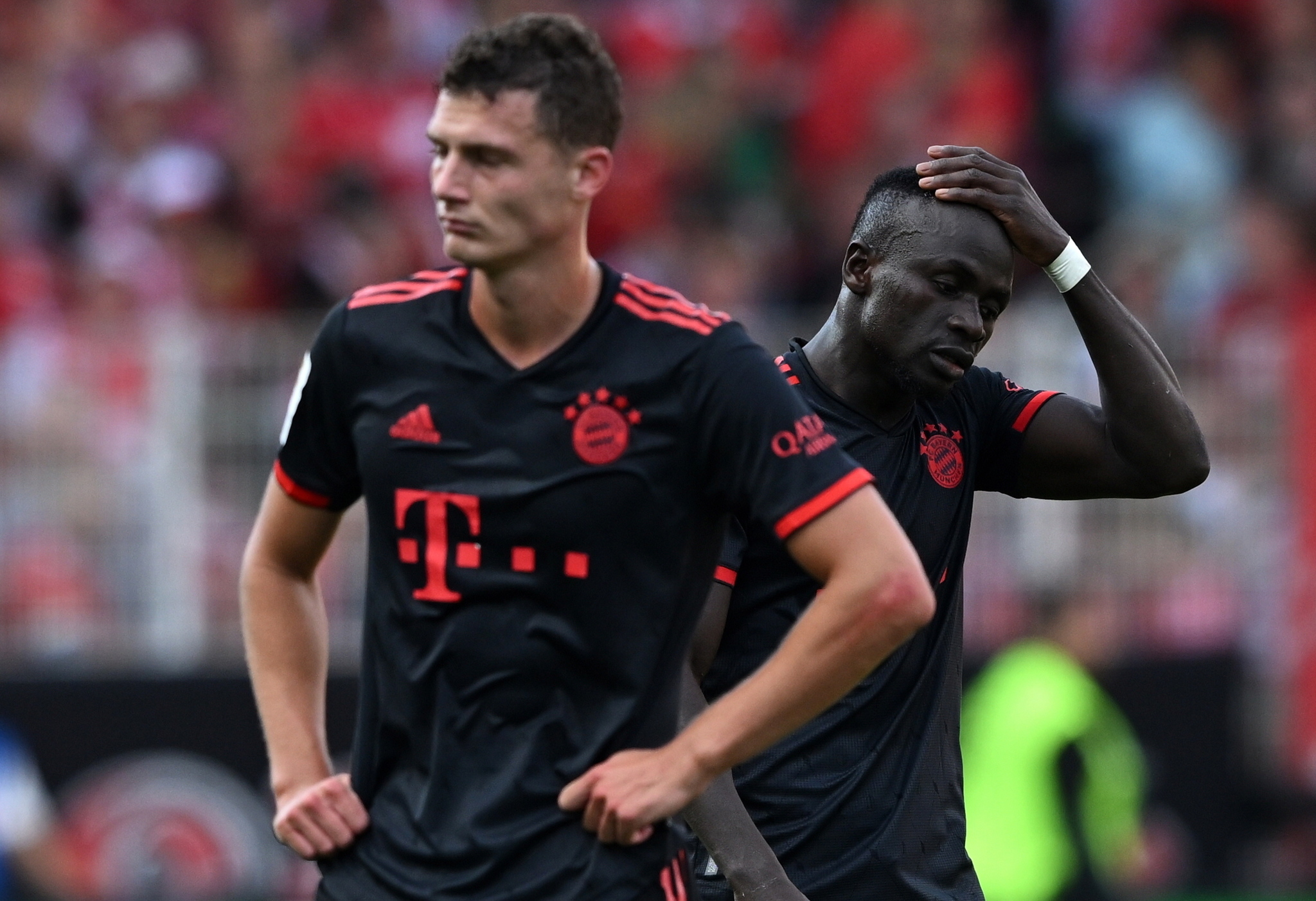 Bayern Munich's Benjamin Pavard and Sadio Mane
