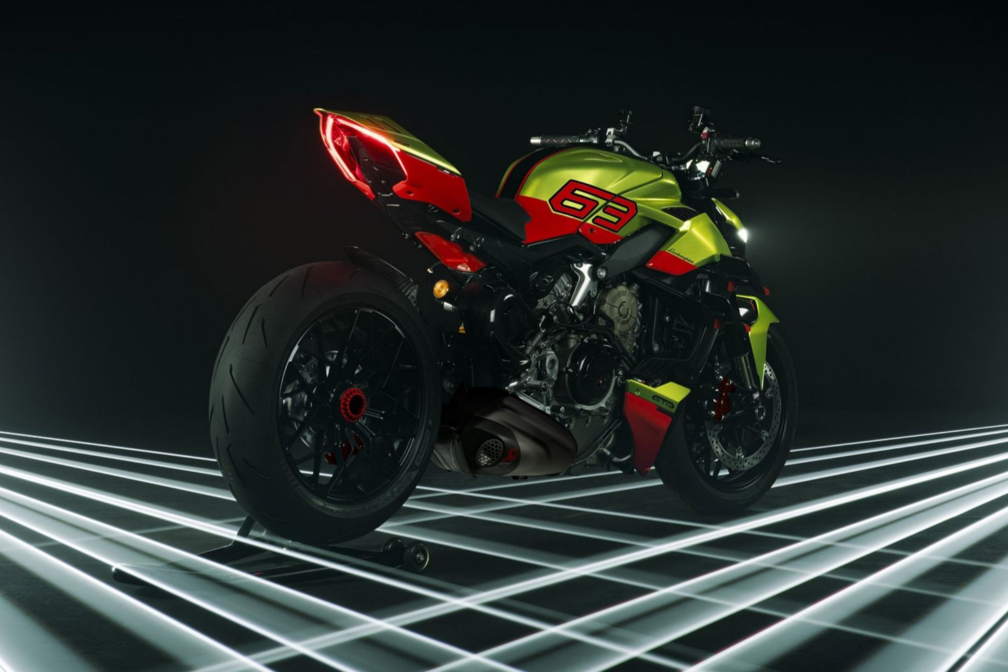 Ducati Streetfighter V4 Lamborghini - STO - Panigale V4 - naked