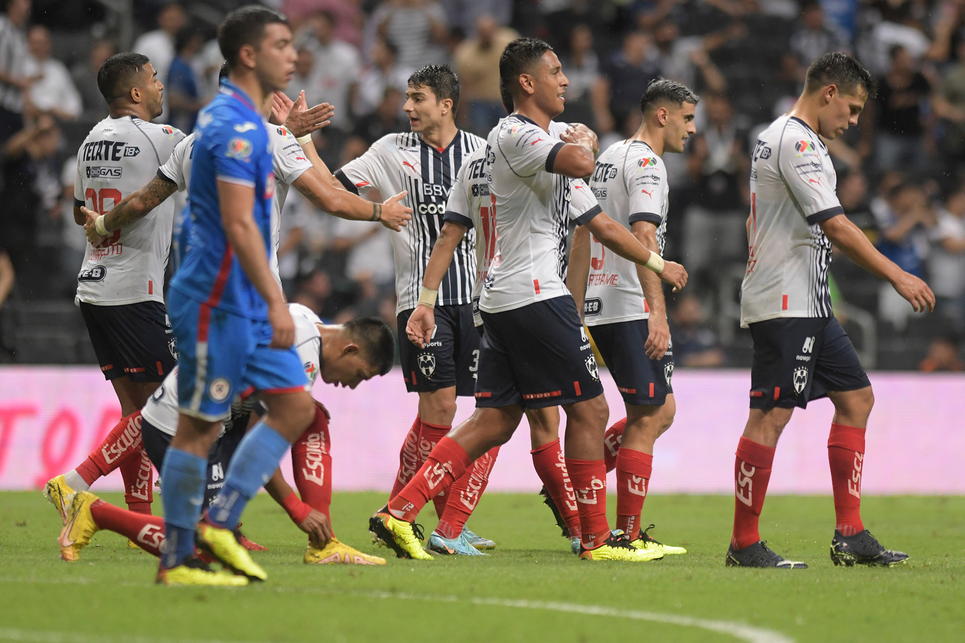 Rayados se lleva la victoria y se mantiene en la cima del Apertura 2022. | Imago7