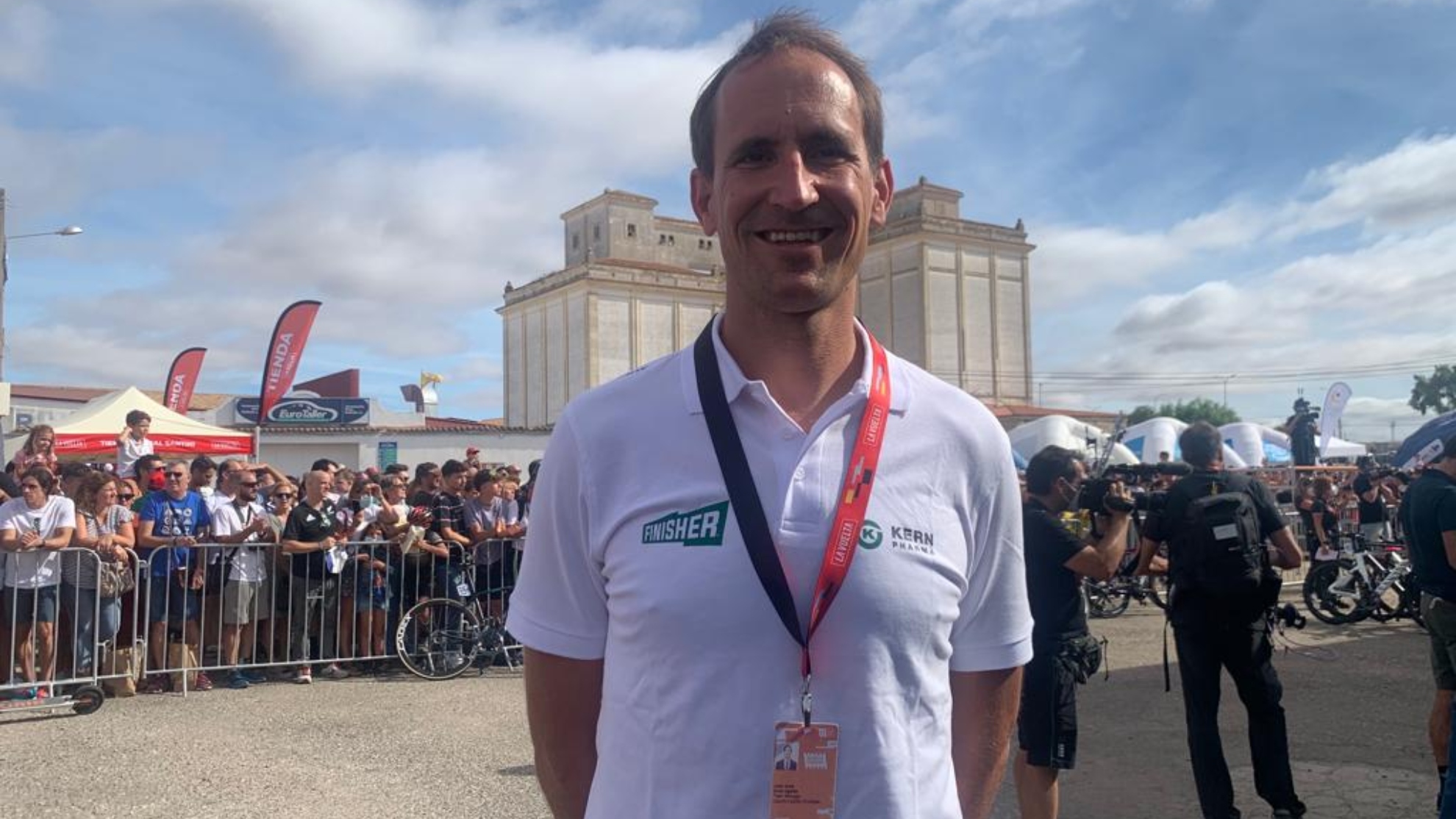 Juanjo Oroz: "Estamos haciendo buena Vuelta y lo de Adrià al Mundial es un premio"