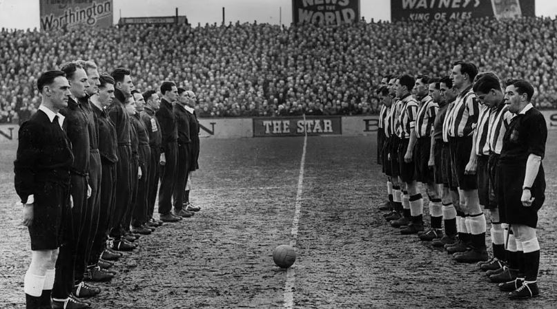 Una imagen del Fulham-Newcastle posterior al fallecimiento de Jorge VI en 1952