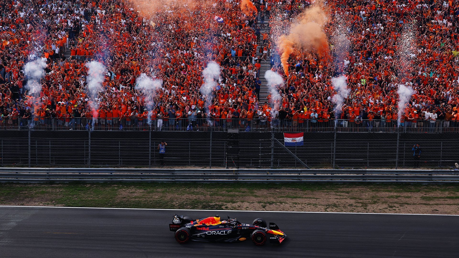 Max Verstappen, ganando en el Gran Premio de Países Bajos (RED BULL).