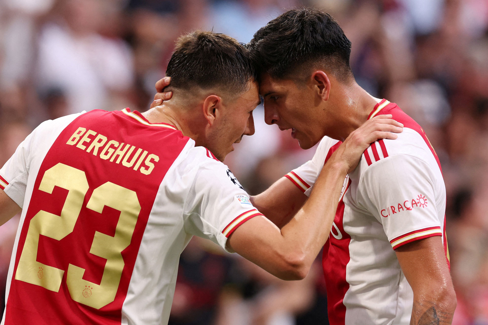 Ajax suma una goleada más. | Reuters
