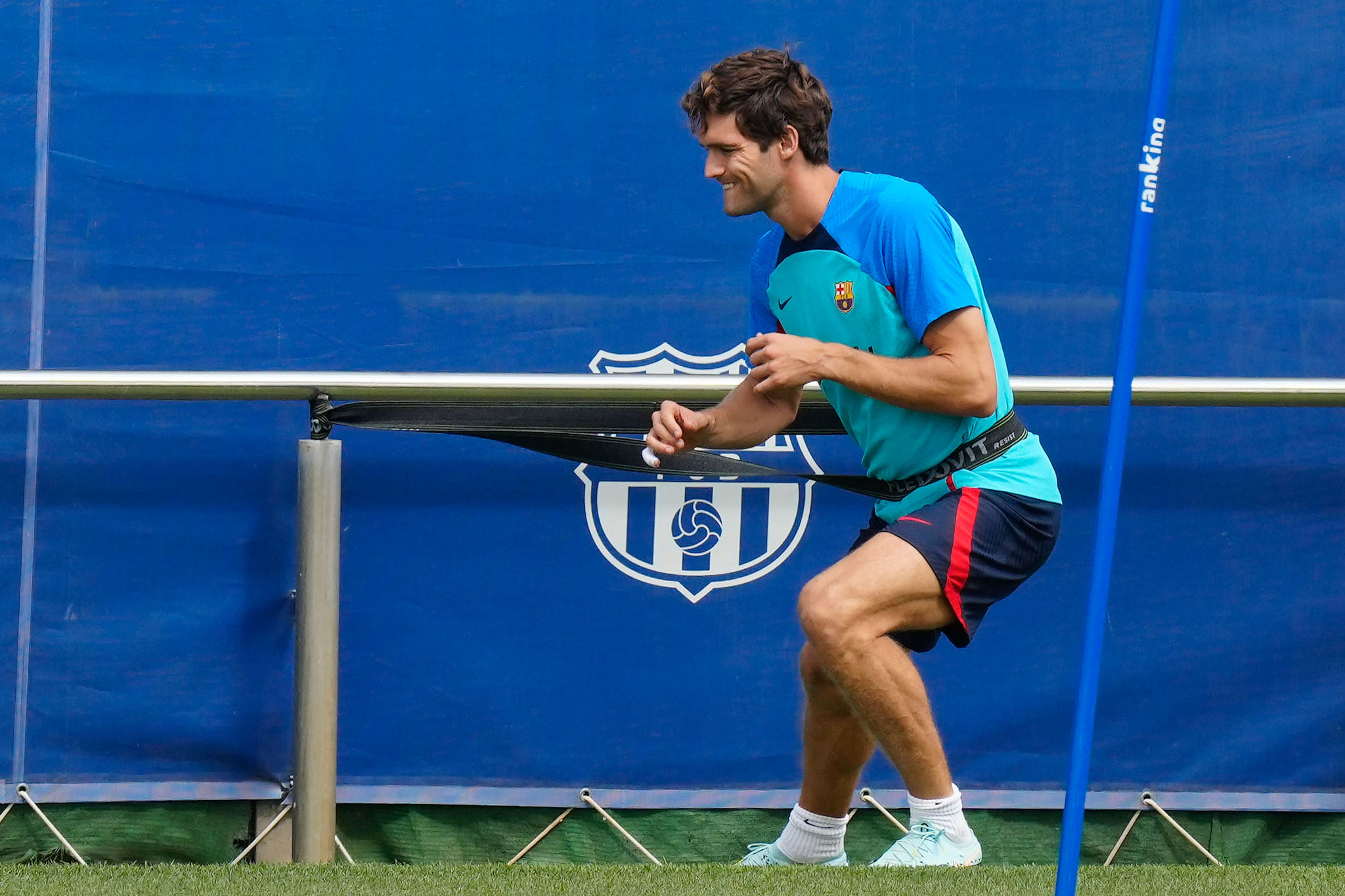 Marcos Alonso, en un entrenamiento. / EFE