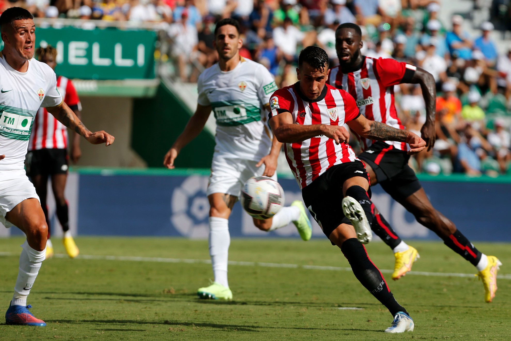 Berenguer anotando el cuarto gol del Athletic / EFE