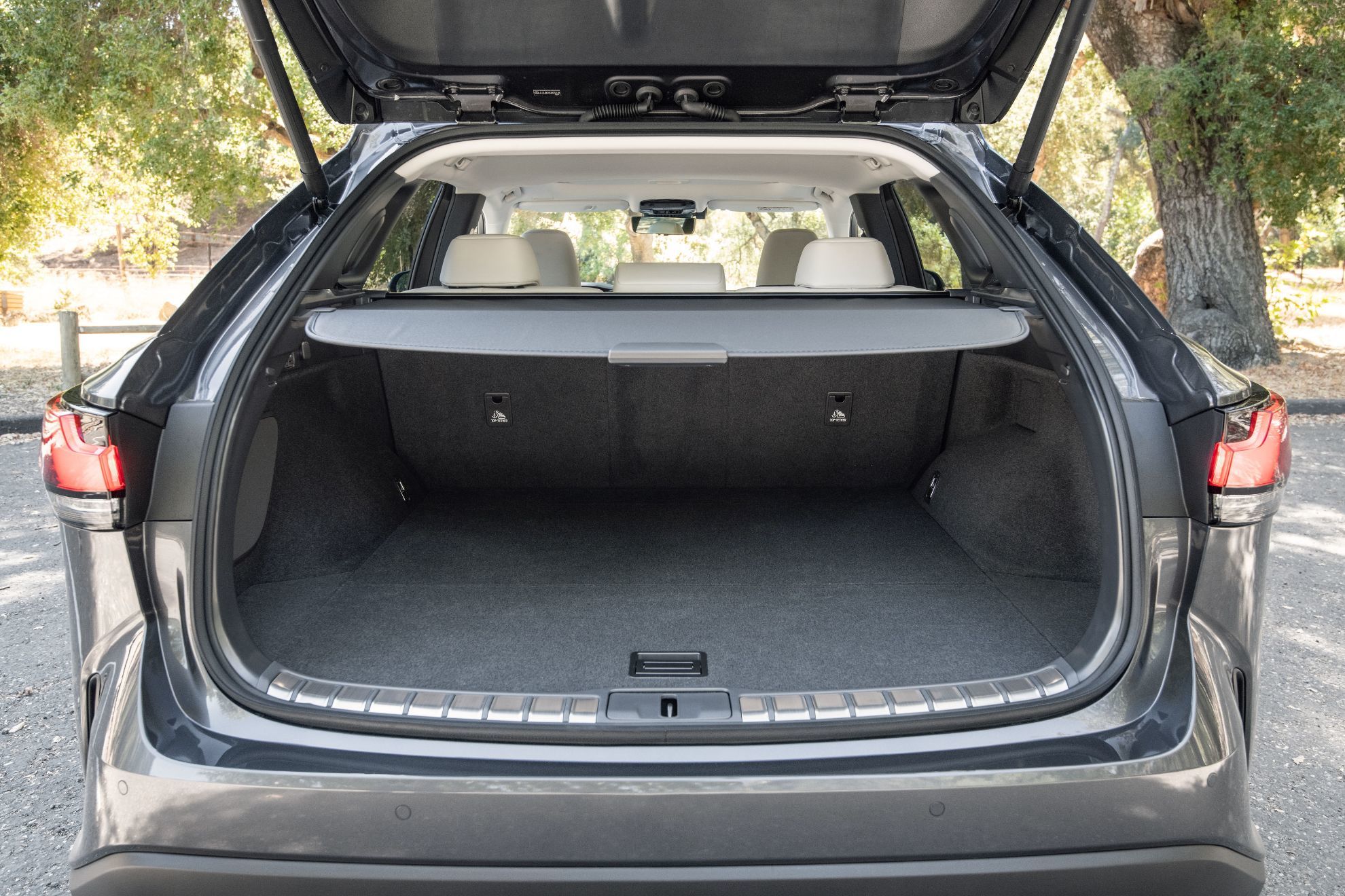 Lexus RX 2022 - primera prueba - RX 450h - SUV - hibrido enchufable - maletero