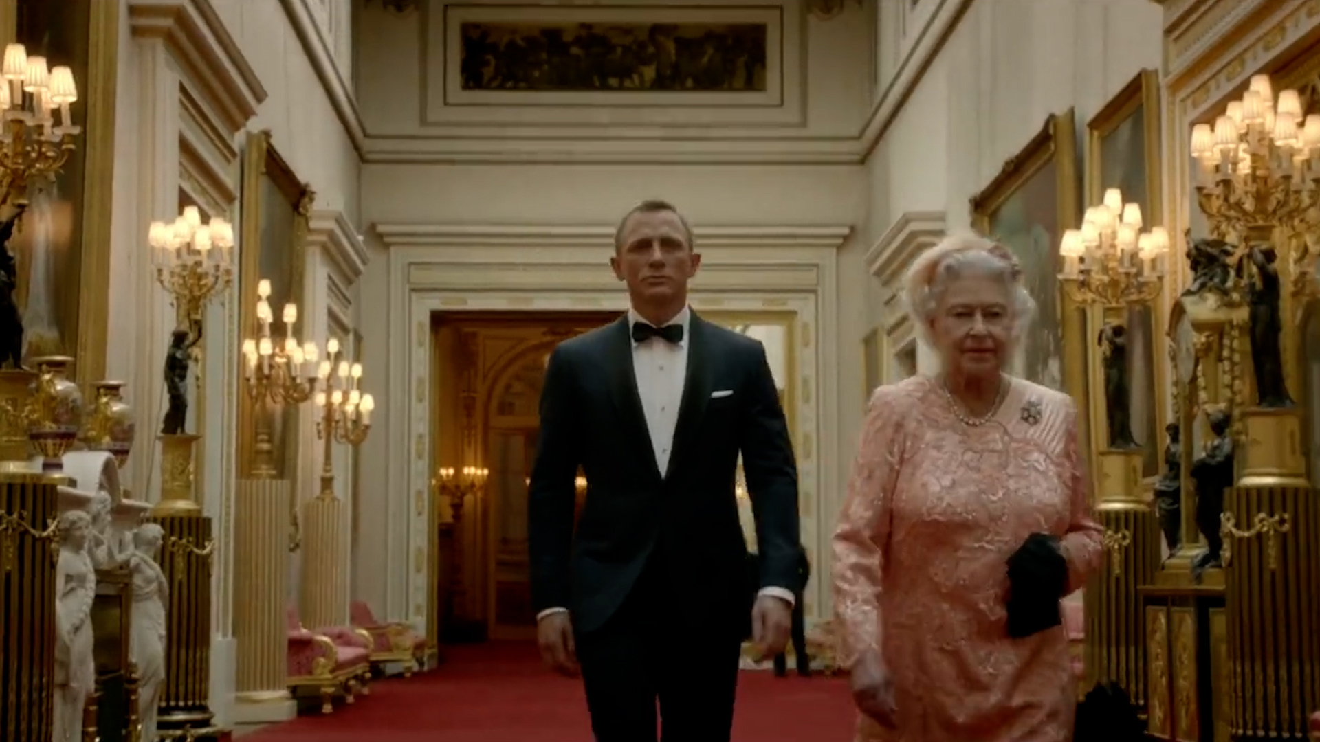 Daniel Craig, James Bond actor, on Queen Elizabeth II's death: We'll never see the likes of her again
