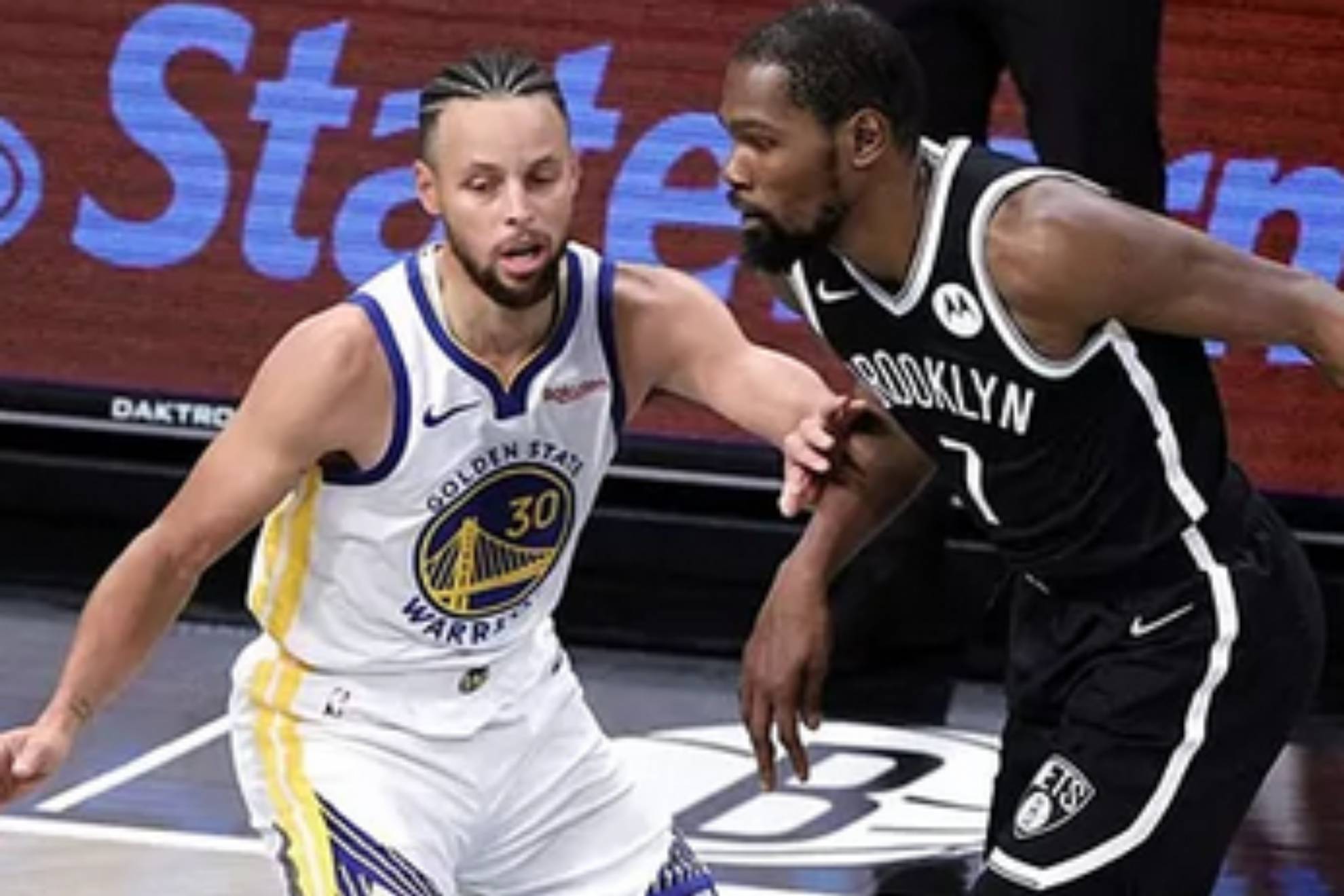Stephen Curry reconoce que los Warriors valoraron volver a fichar a Kevin Durant: "Amo a este tipo"