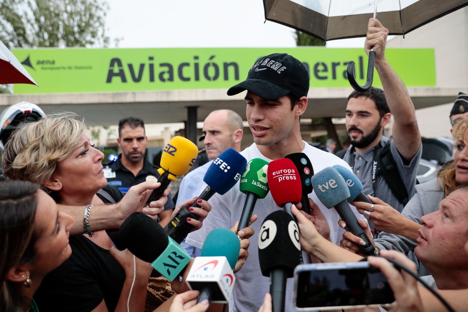 Alcaraz, a su llegada a Valencia: "Estoy aquí para aportar mi granito de arena al equipo"