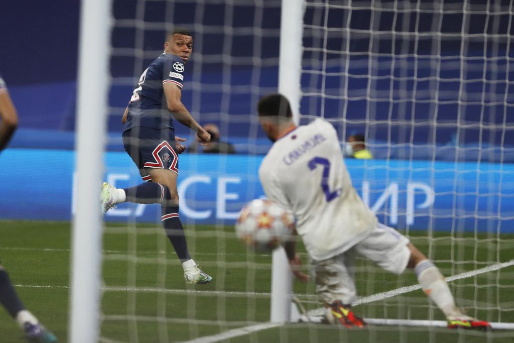 Mbappe scores against Real Madrid in the 2021/22 Champions League. CHEMA REY