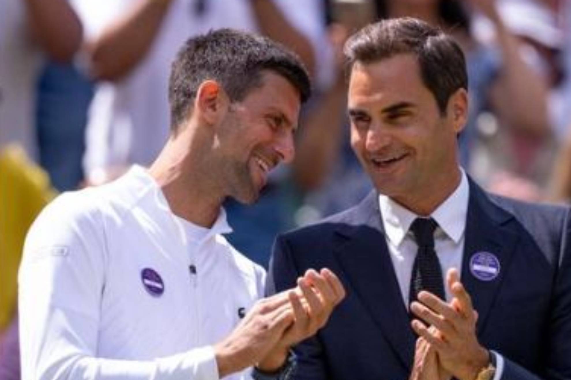 Djokovic y Federer durante un torneo. @djokernole