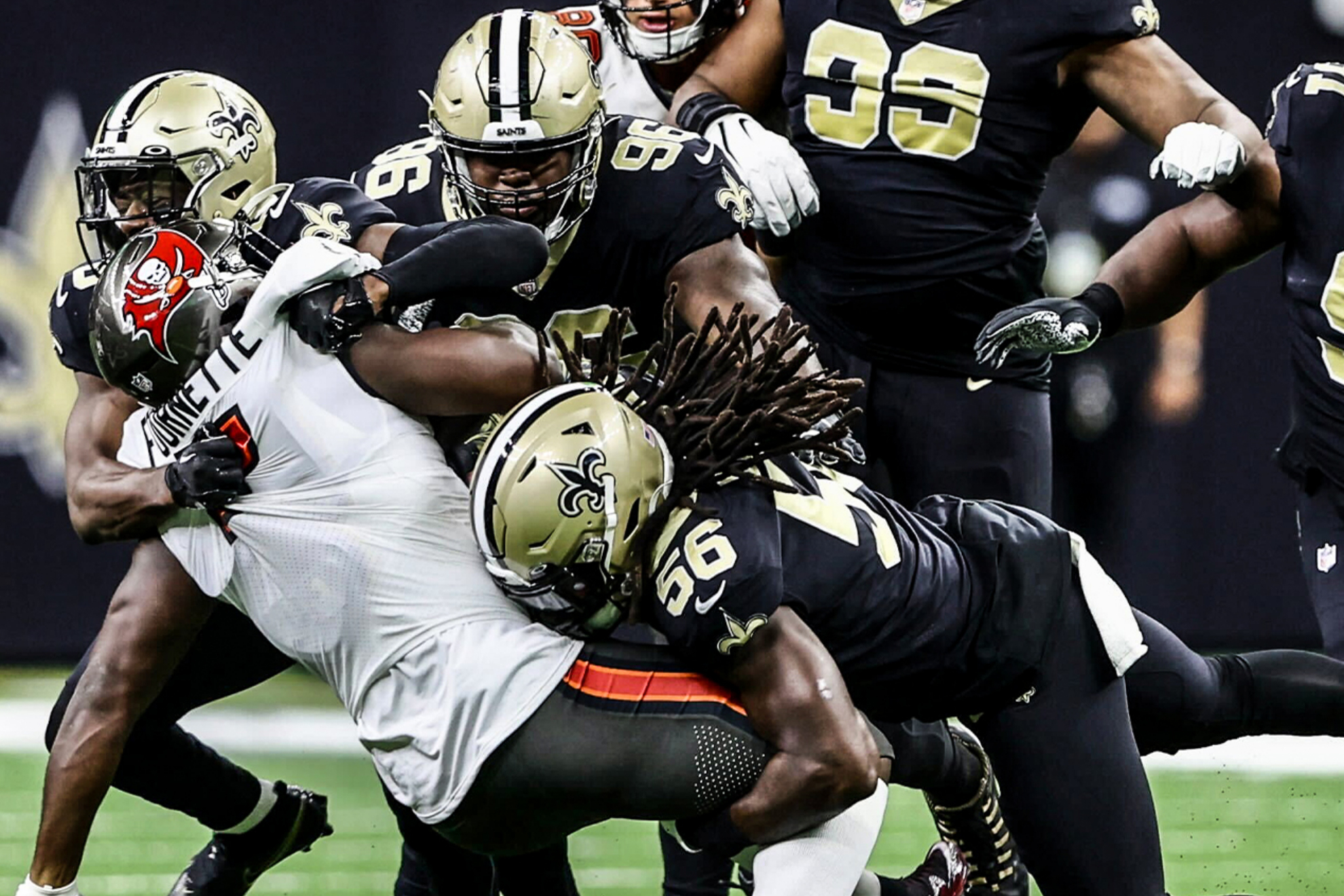 Buccaneers 20-10 Saints: Score and highlights