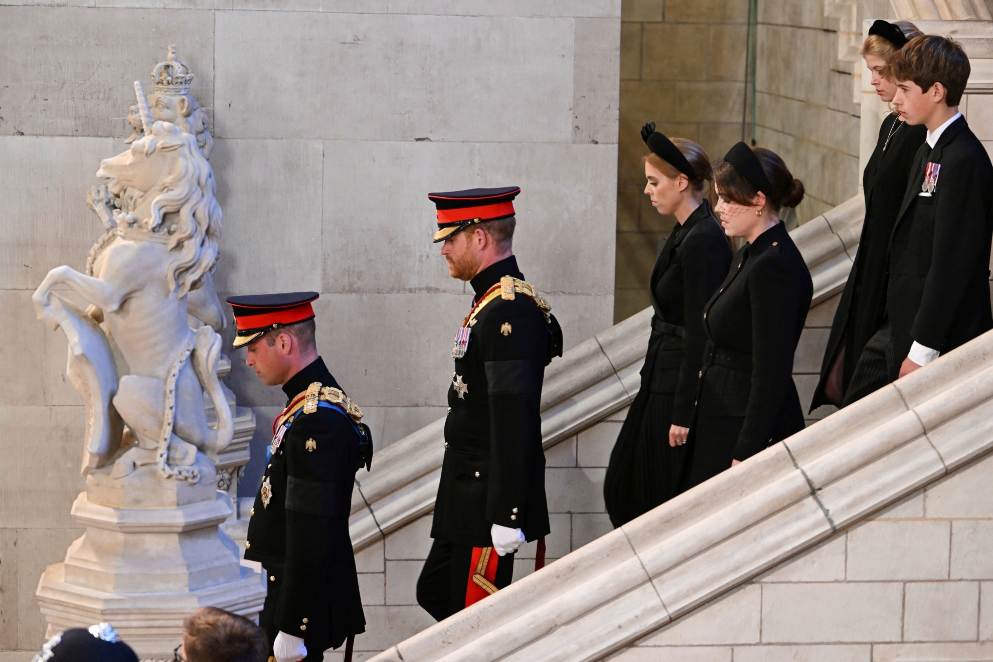 Prince Harry and Prince William during the Queen Elizabeth II funeral / AP