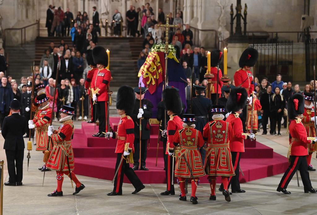 Reina Isabel II, funeral en directo: última hora y reacciones desde la capilla de St. George