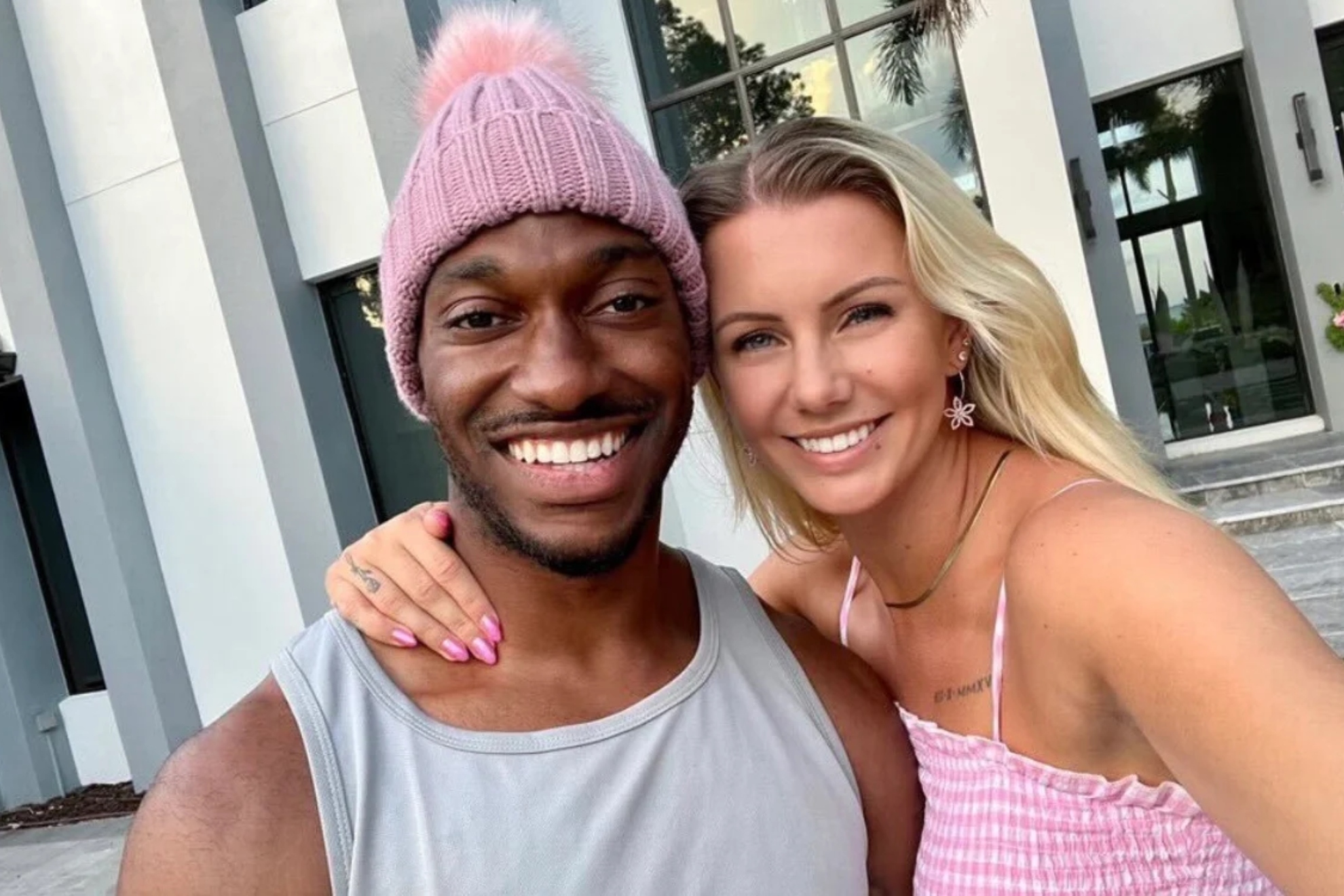Robert Griffin III's wife fights off 'thirsty women' sliding into husband's  DMs