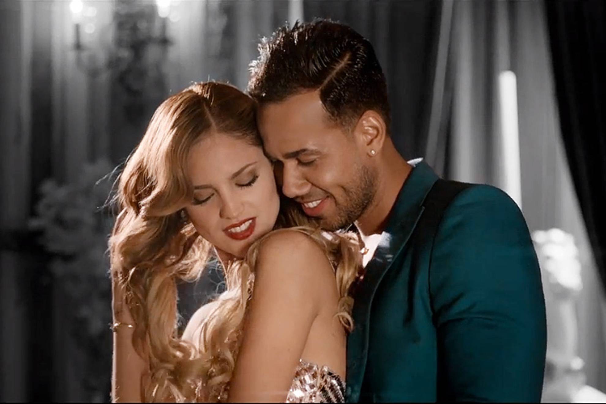 Romeo Santos en el videoclip de 'Propuesta indecente'.