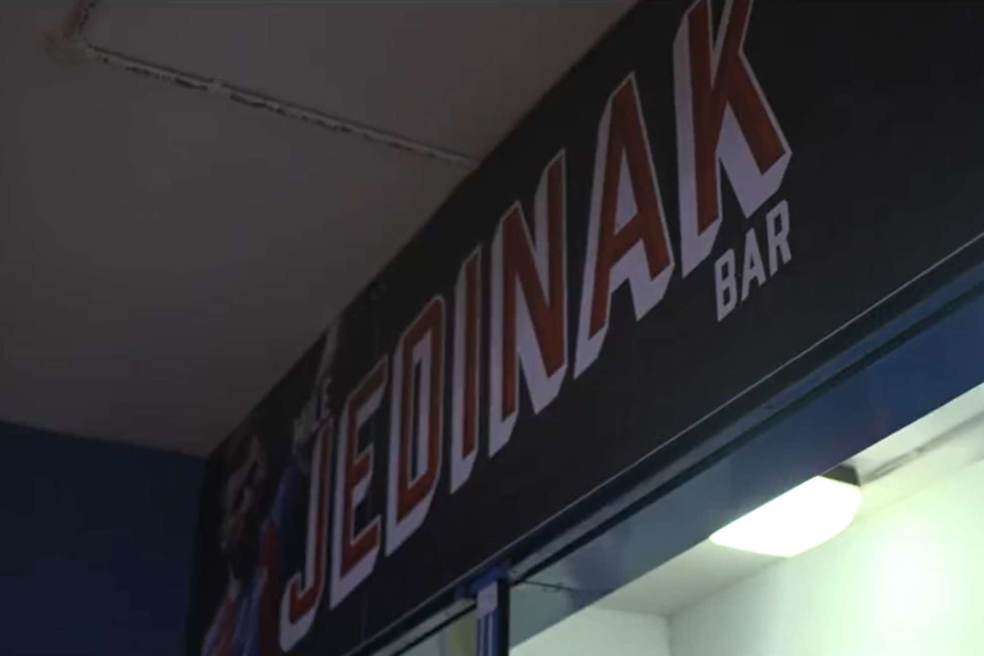 Los fans del Crystal Palace nombran uno de los bares de Selhurst Park en honor a Mile Jedinak