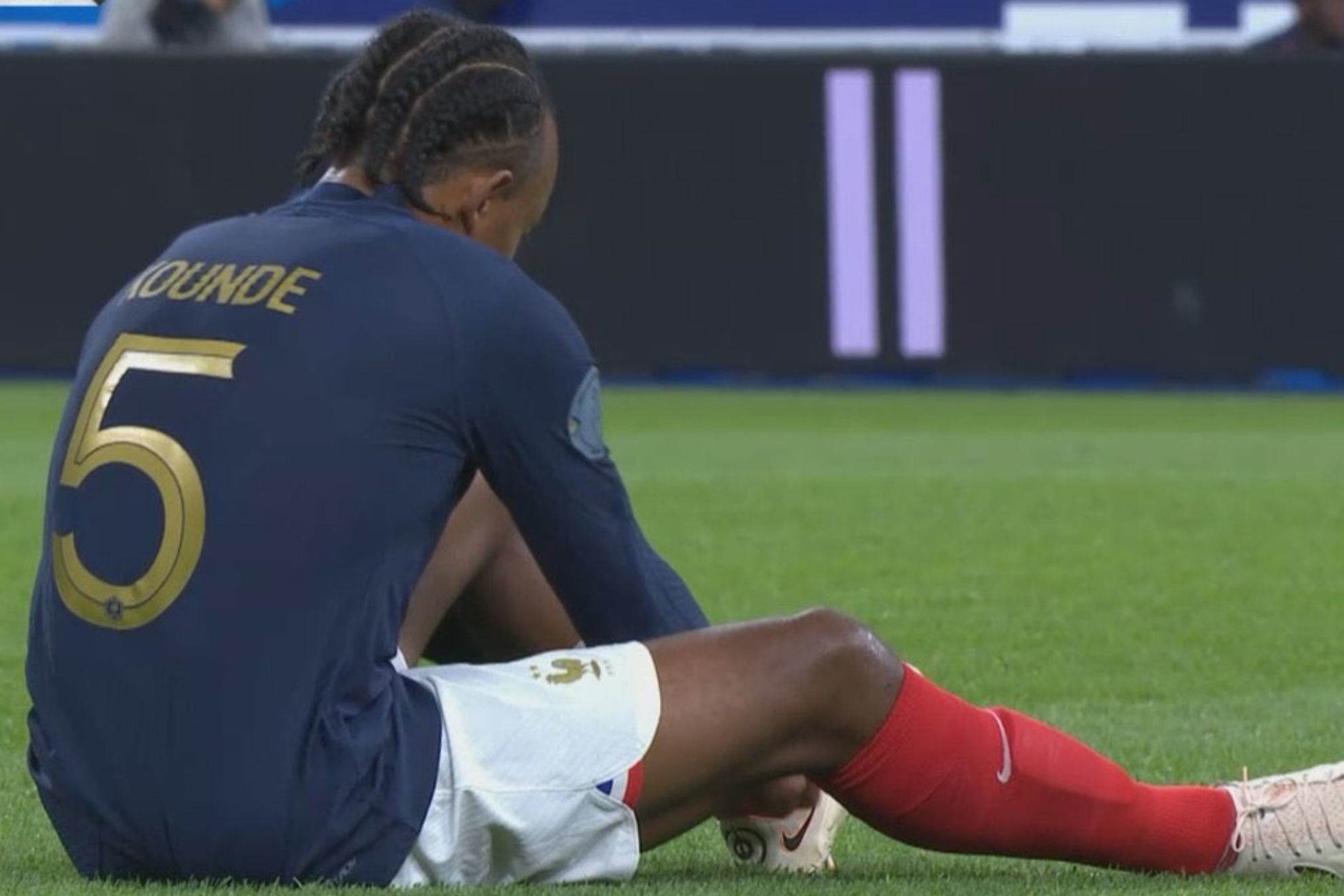 Kounde injured with France