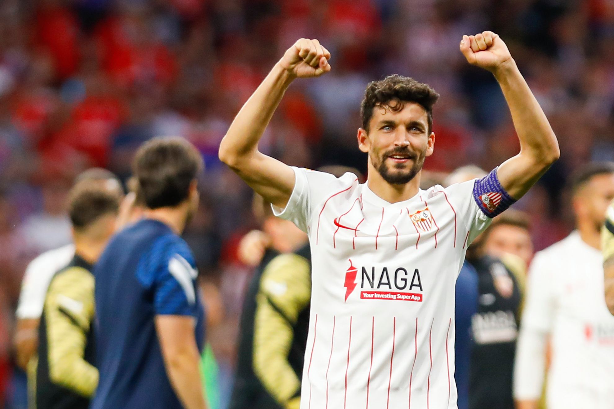 Jesús Navas celebra una victoria del Sevilla / MARCA