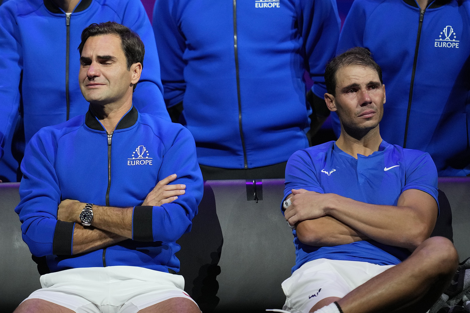 Roger Federer y Nadal lloran en el adiós del tenista suizo. Reuters