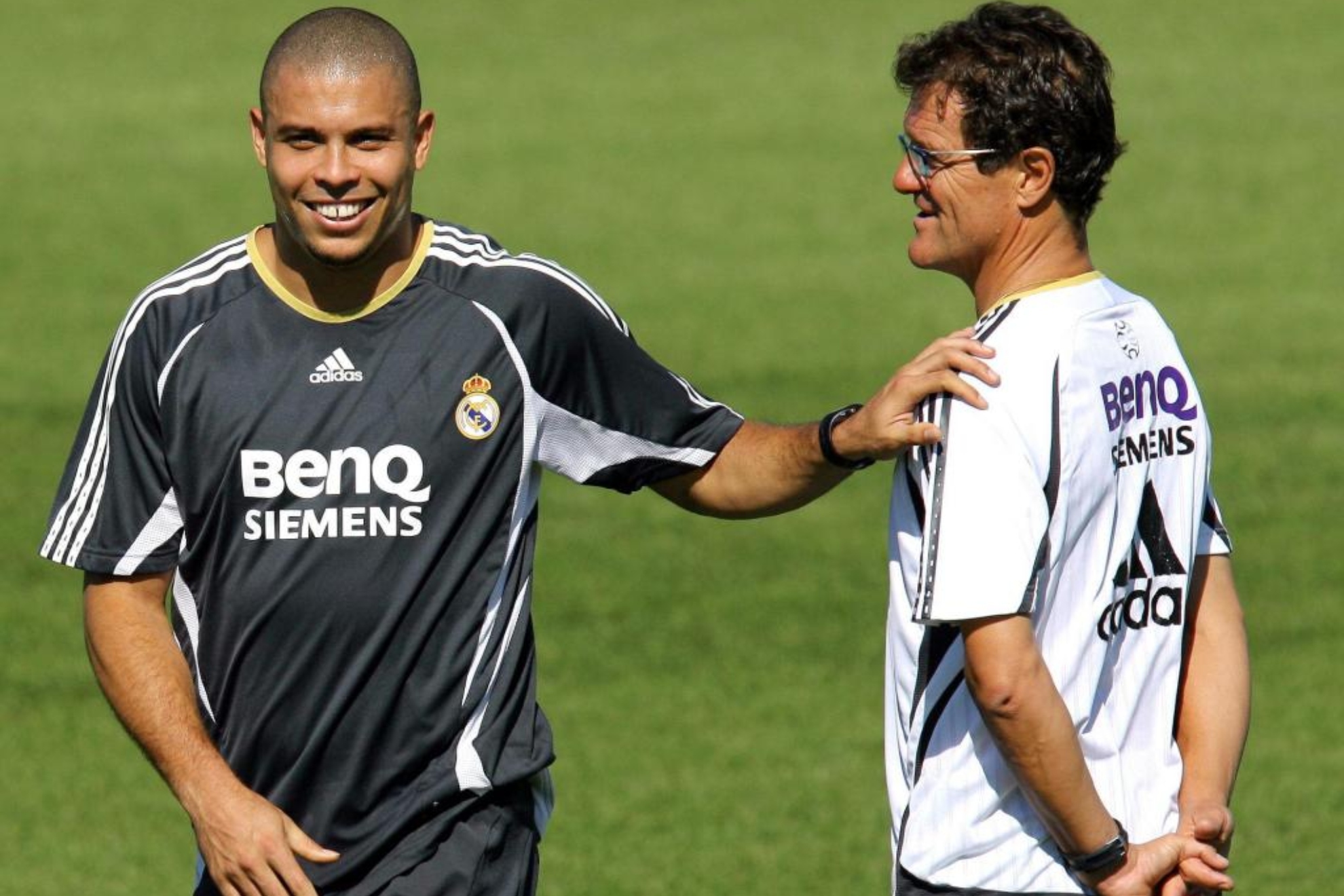 Ronaldo y Capello, durante un entrenamiento en 2006. / MARCA