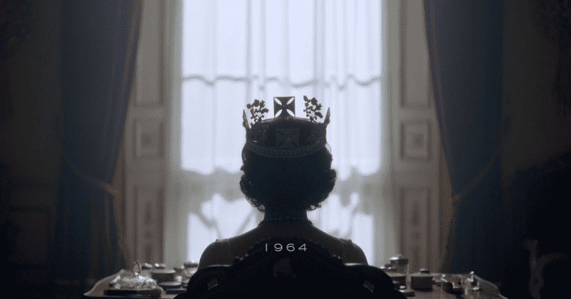 'The Crown' se estrenará este día con Isabel II reencarnada por Imelda Staunton