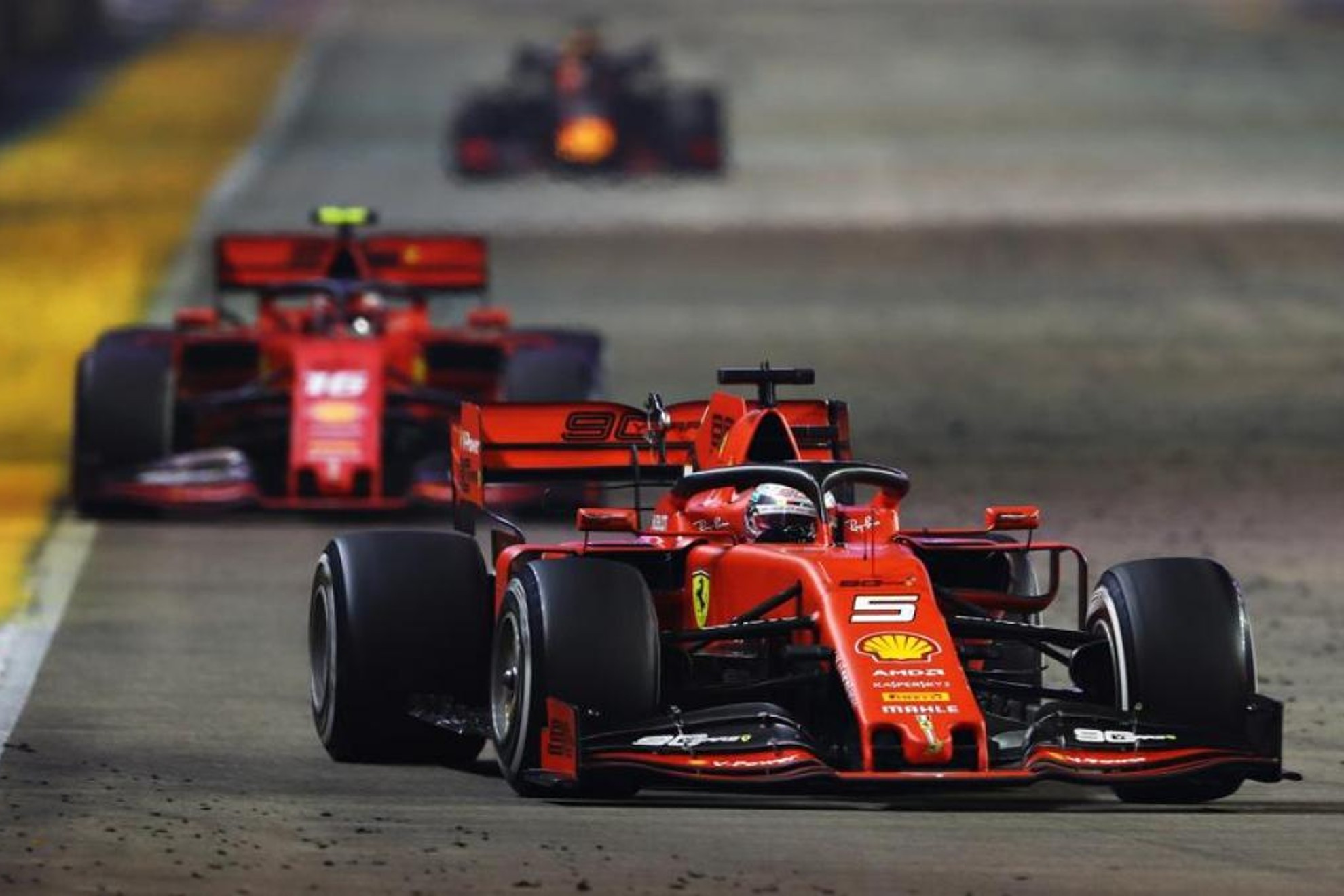 Vettel y Leclerc dominaron en Singapur en 2019 / EFE