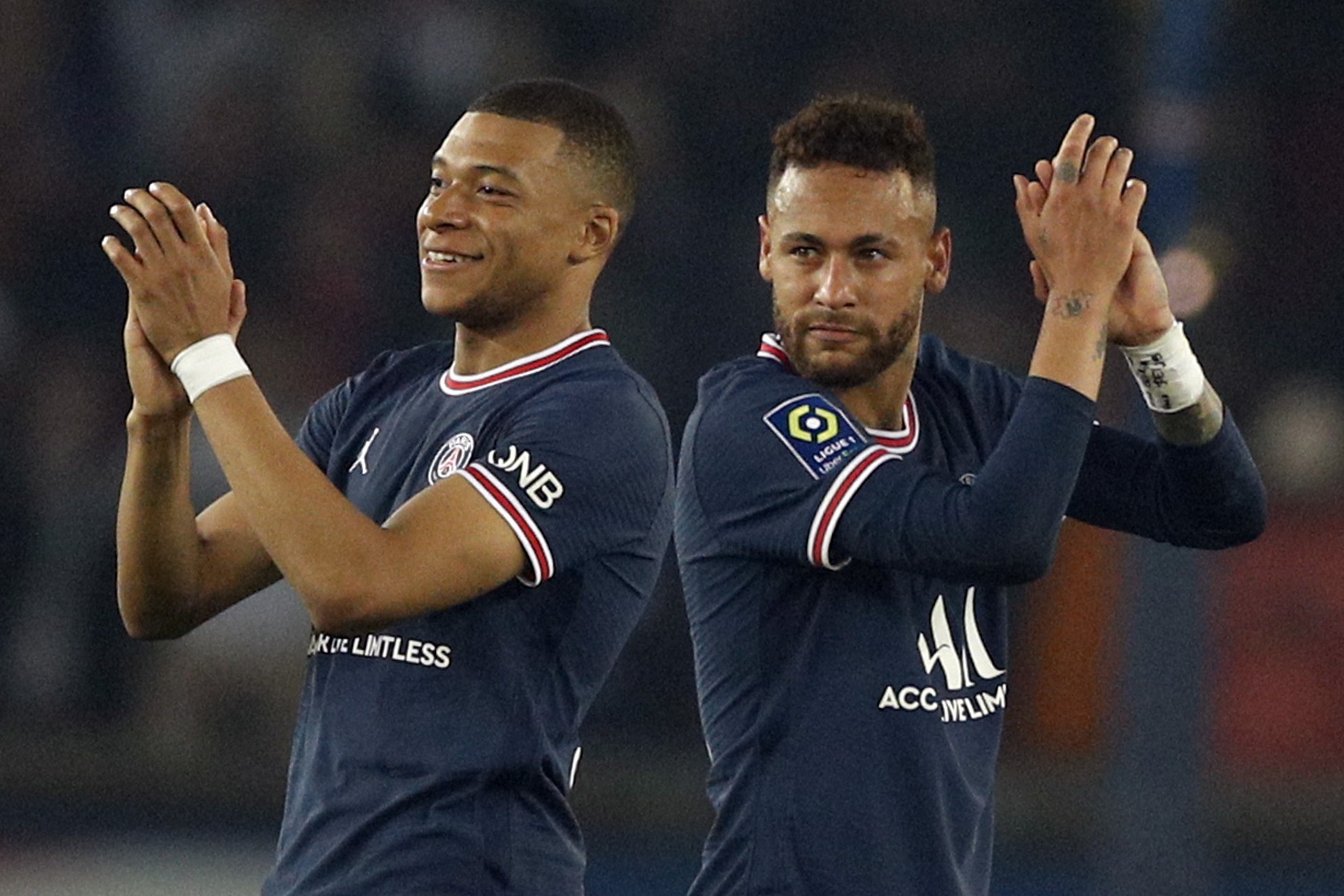 Neymar y Mbappé como jugadores del PSG/ YOAN VALAT